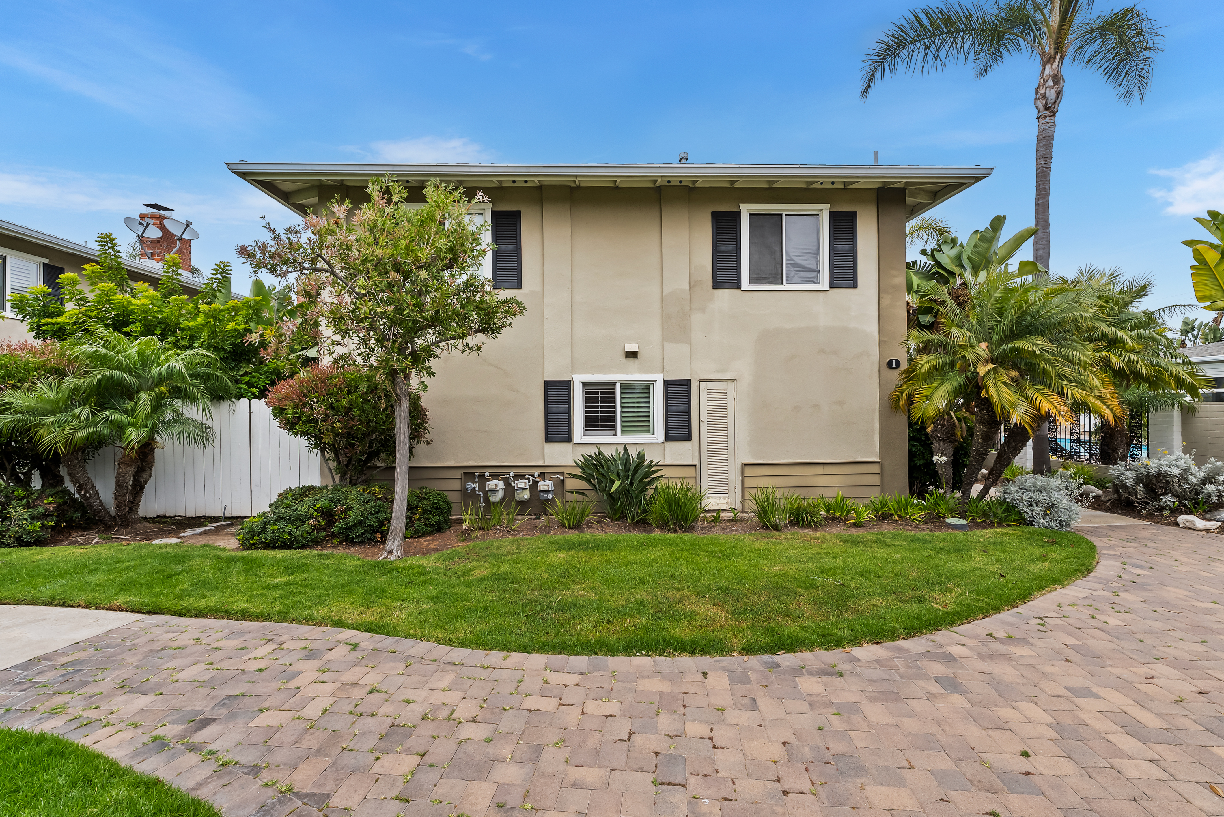  1741 Tustin Avenue, Costa Mesa, CA 92627 - 物件實景