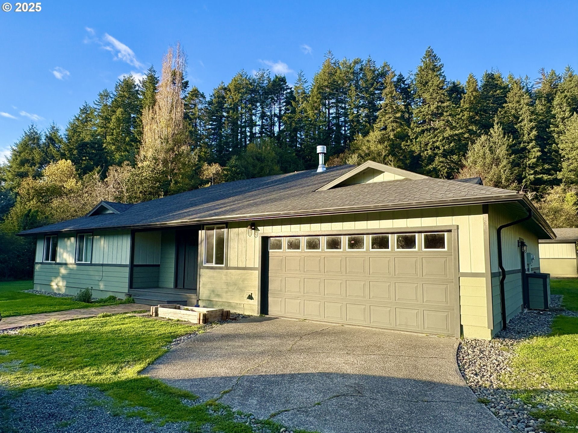 Gold Beach, Oregon, 97444, United States, 4 Bedrooms Bedrooms, ,3 BathroomsBathrooms,Residential,For Sale,1978600
