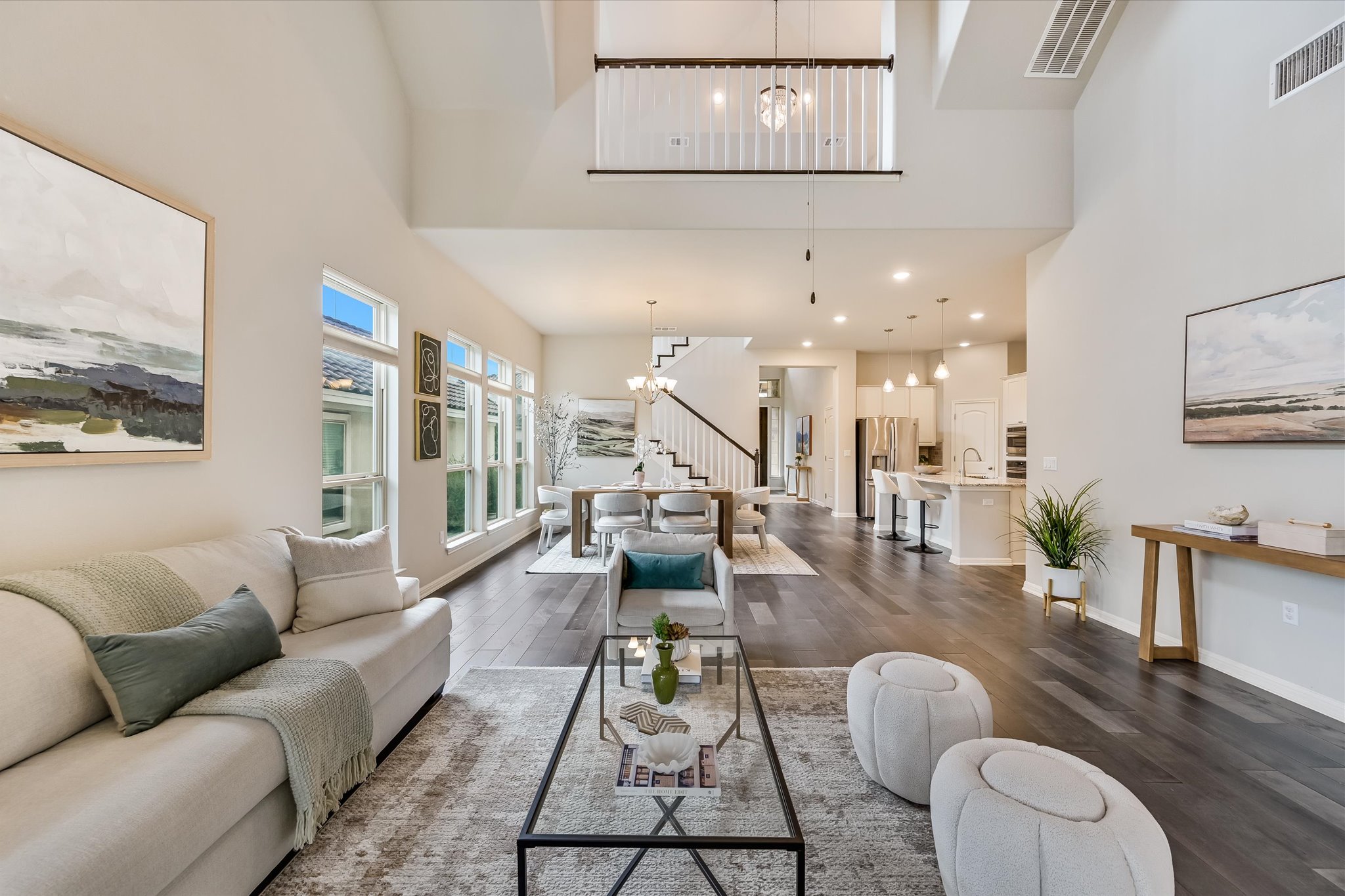  Luxury Montebello Villa on Deering Place - 物件實景