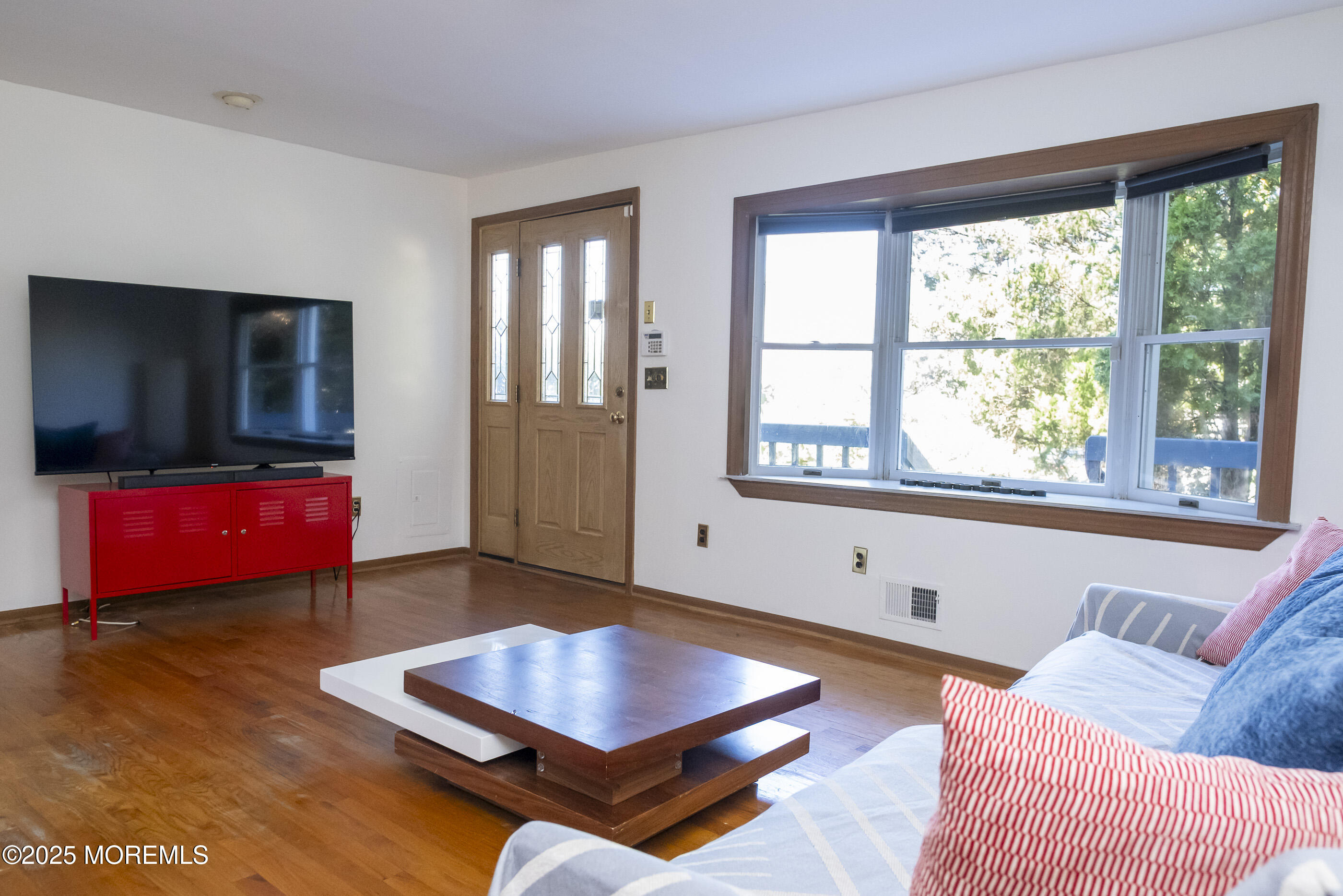 Leonardo, New Jersey, 07737, United States, 4 Bedrooms Bedrooms, ,3 BathroomsBathrooms,Residential,For Sale,1989142