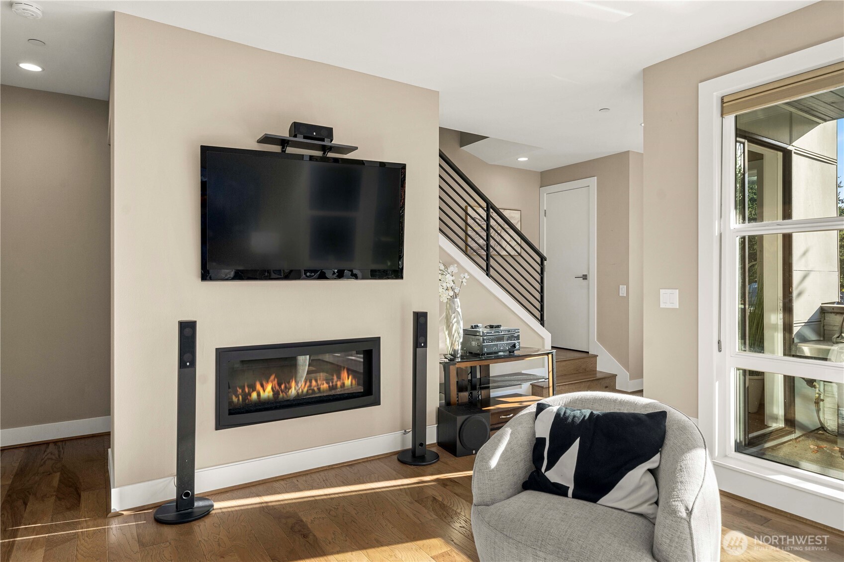 Bothell, Washington, 98011, United States, 4 Bedrooms Bedrooms, ,3 BathroomsBathrooms,Residential,For Sale,1992873