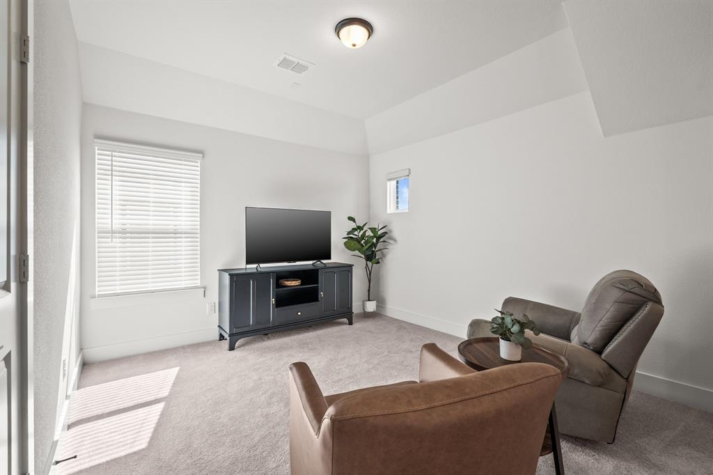 Rowlett, Texas, 75089, United States, 4 Bedrooms Bedrooms, ,3 BathroomsBathrooms,Residential,For Sale,1971322