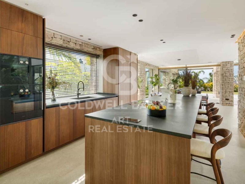 Marbella, Andalusia, ES, 5 Bedrooms Bedrooms, ,5 BathroomsBathrooms,Residential,For Sale,1766354