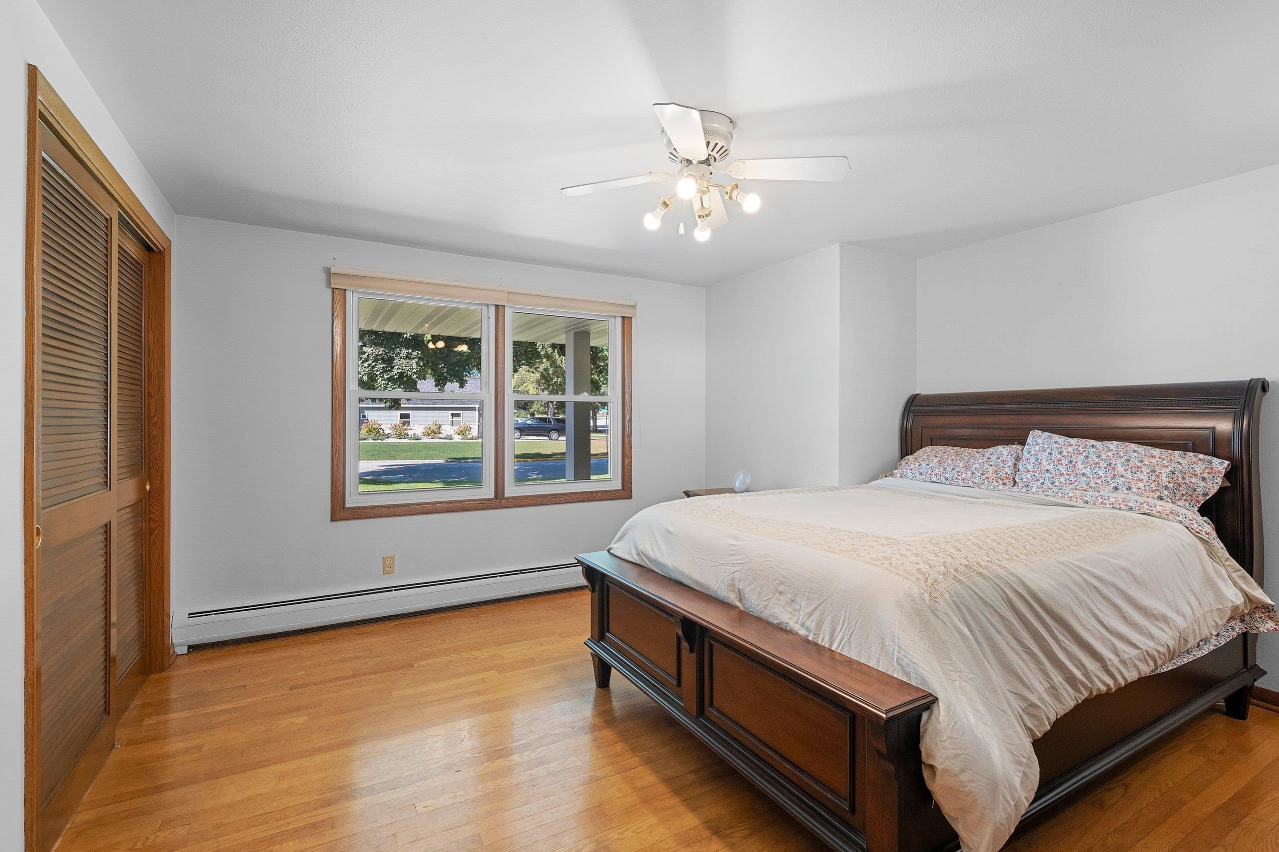 GREEN BAY, Wisconsin, 54304-4417, United States, 4 Bedrooms Bedrooms, ,2 BathroomsBathrooms,Residential,For Sale,1978060