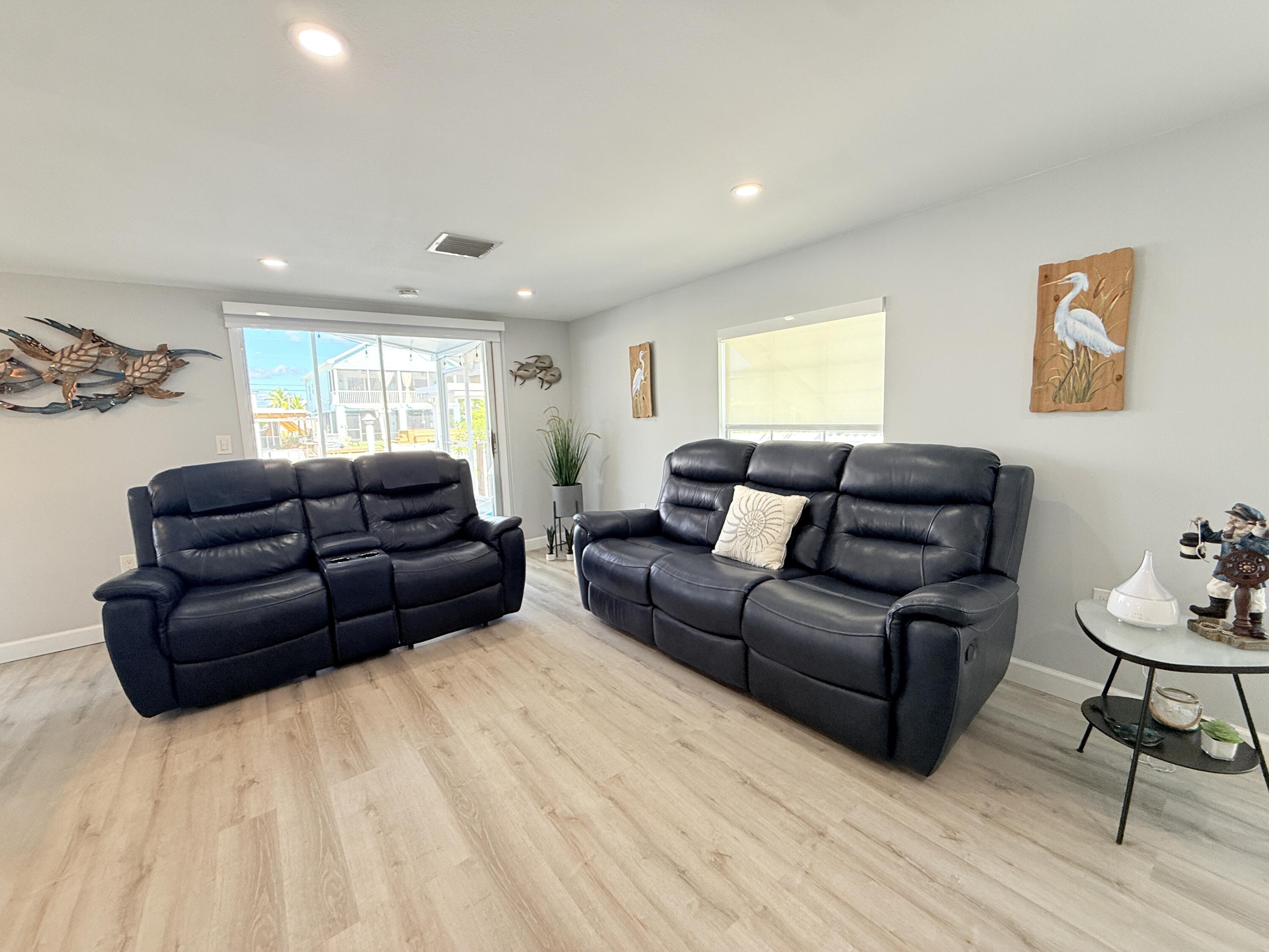 Key Largo, Florida, 33037, United States, 2 Bedrooms Bedrooms, ,2 BathroomsBathrooms,Residential,For Sale,1998042