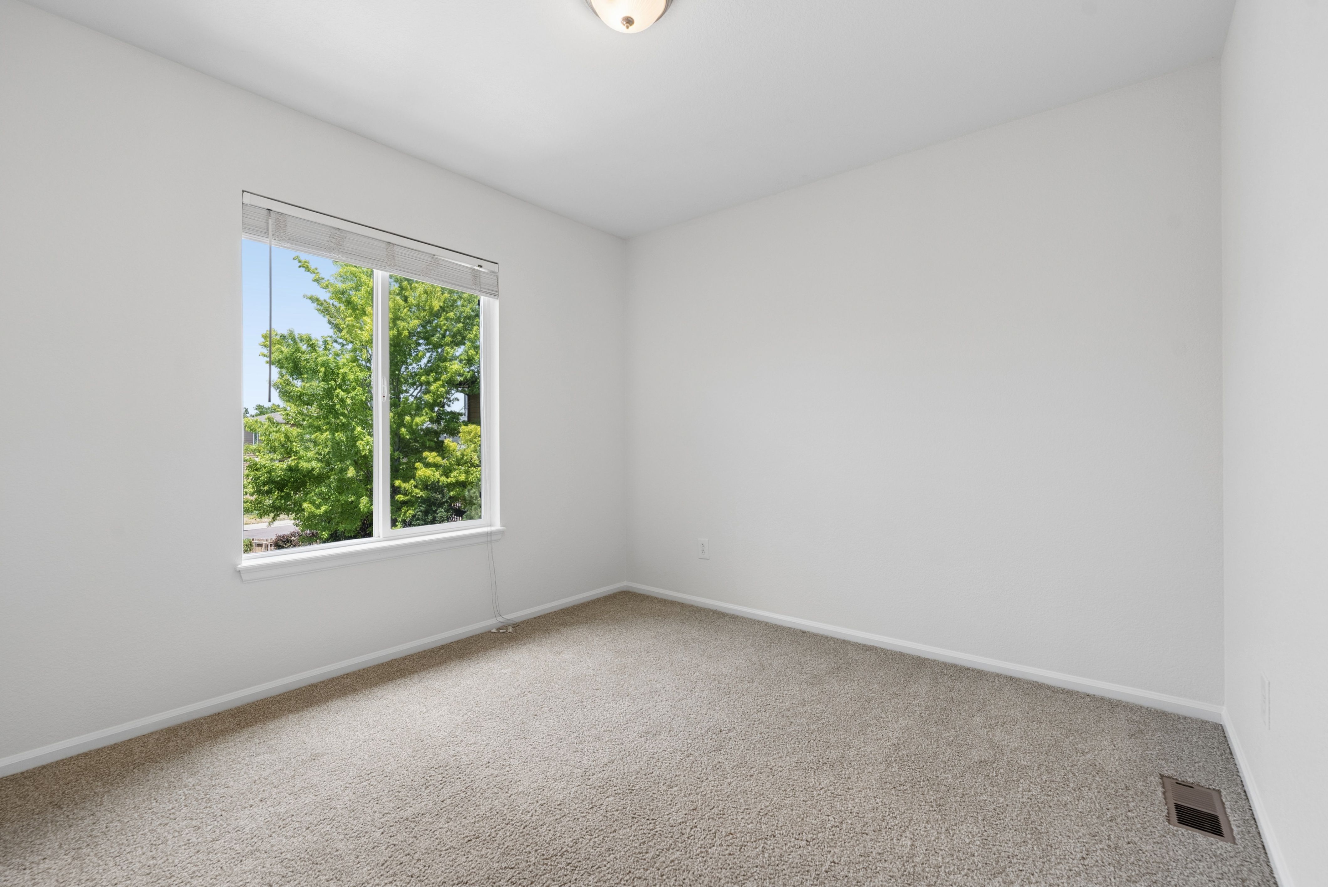  Welcome to this well maintained home in the coveted community of The Hearth - 物件實景