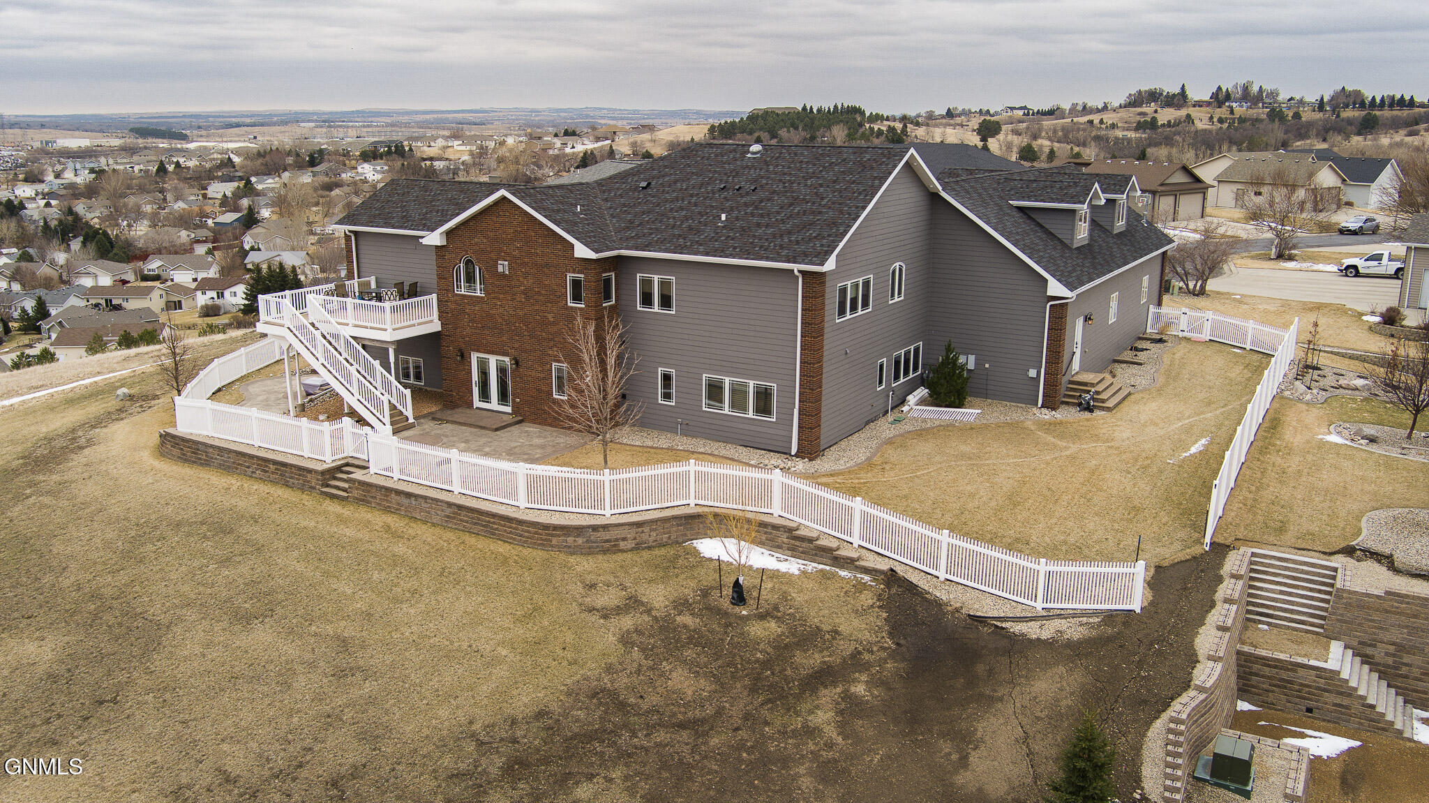 Bismarck, North Dakota, 58501, United States, 4 Bedrooms Bedrooms, ,4 BathroomsBathrooms,Residential,For Sale,2038873