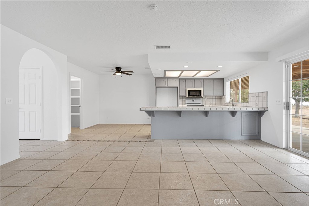 Phelan, California, 92371, United States, 3 Bedrooms Bedrooms, ,3 BathroomsBathrooms,Residential,For Sale,1881862