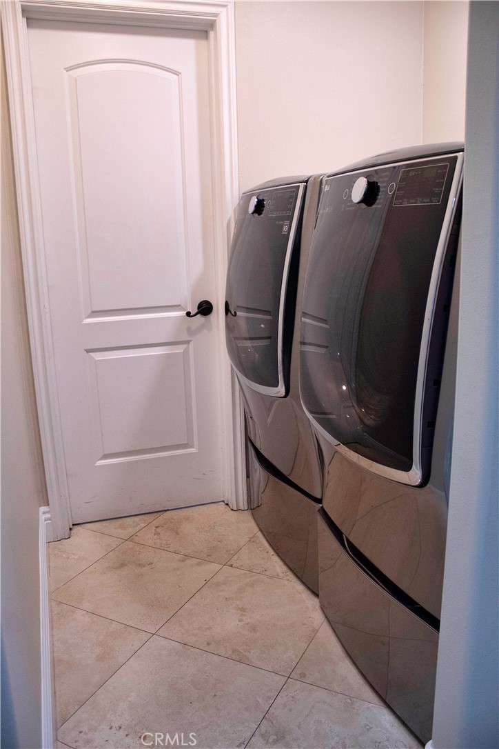 West Hills, California, 91304, United States, 4 Bedrooms Bedrooms, ,2 BathroomsBathrooms,Residential,For Sale,1979934