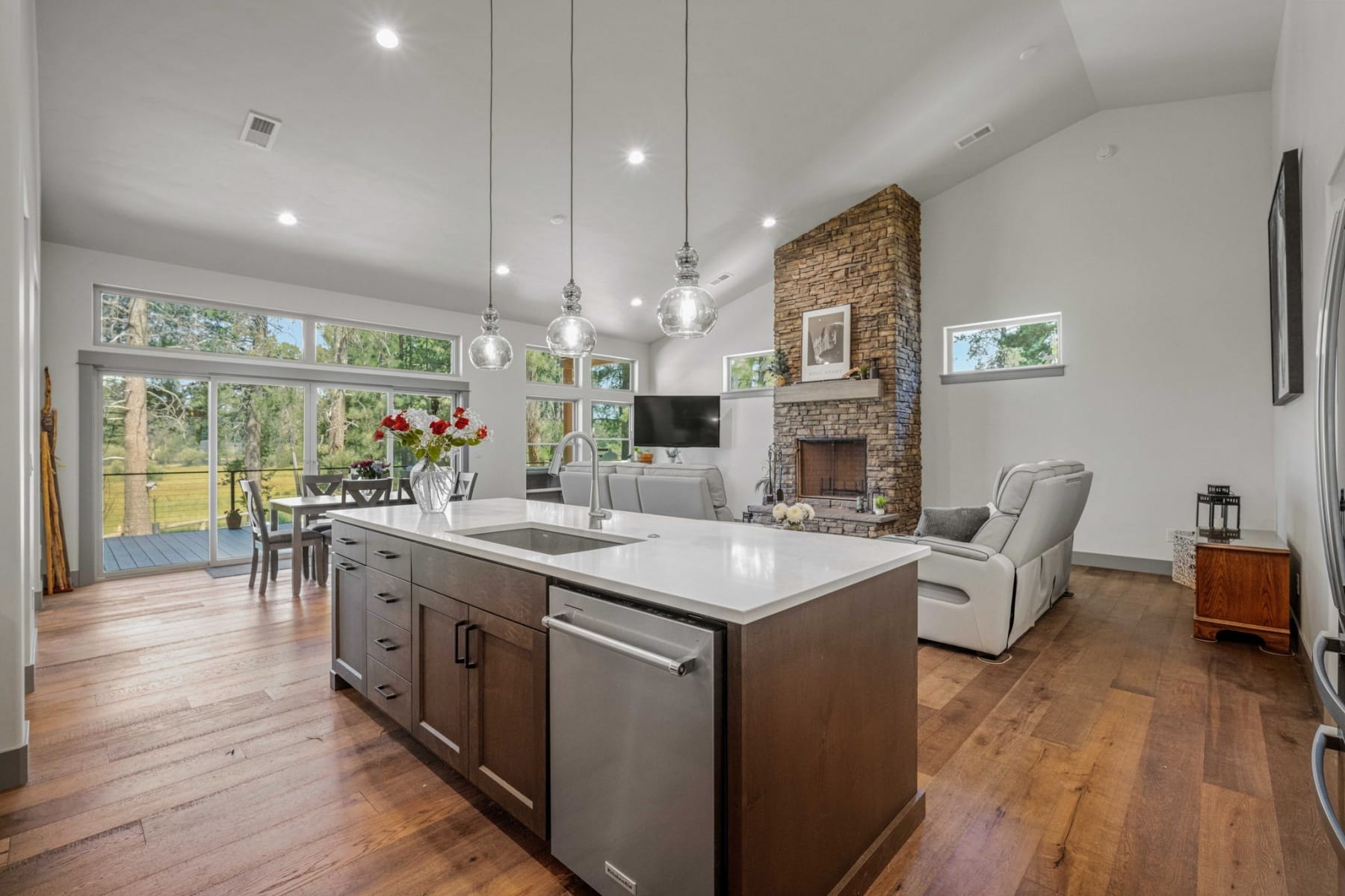  54635 Silver Fox Drive Bend, OR 97707 - 物件實景
