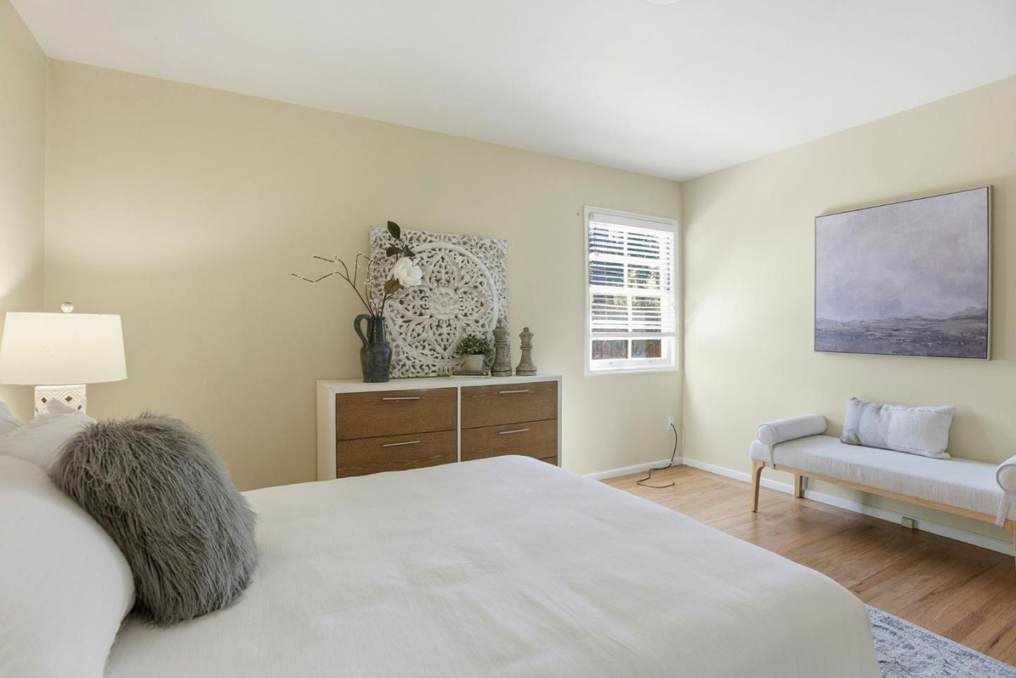 Palo Alto, California, 94303, United States, 2 Bedrooms Bedrooms, ,2 BathroomsBathrooms,Residential,For Sale,1989685