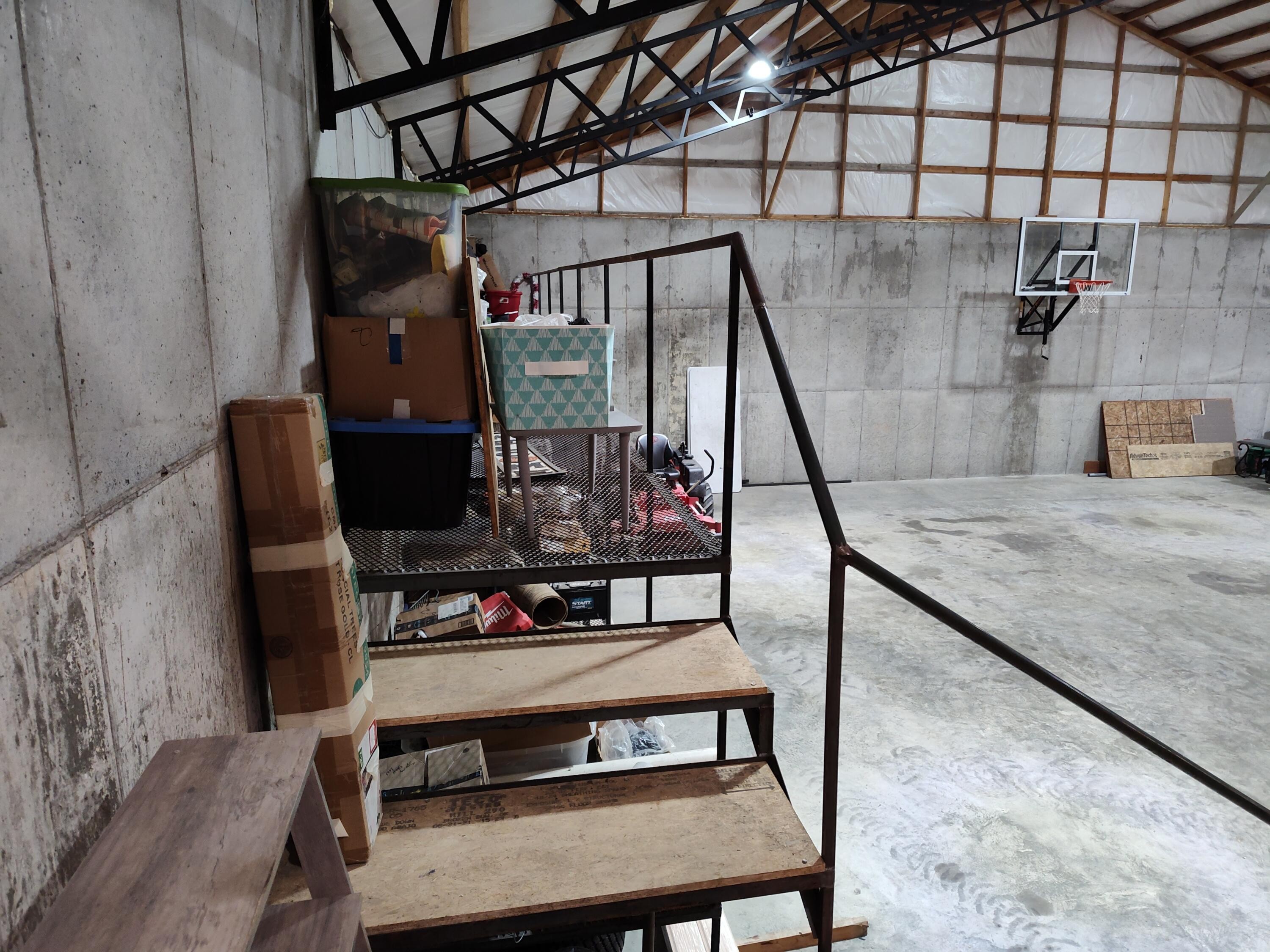 Bolivar, Missouri, 65613, United States, 2 Bedrooms Bedrooms, ,3 BathroomsBathrooms,Residential,For Sale,1975211