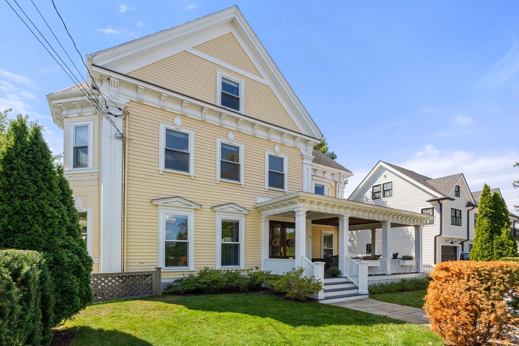 Newton, Massachusetts, 02458, United States, 5 Bedrooms Bedrooms, ,4 BathroomsBathrooms,Residential,For Sale,1941717