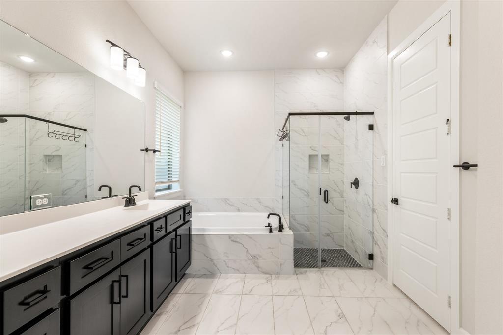 Mansfield, Texas, 76063, United States, 3 Bedrooms Bedrooms, ,2 BathroomsBathrooms,Residential,For Sale,1883184