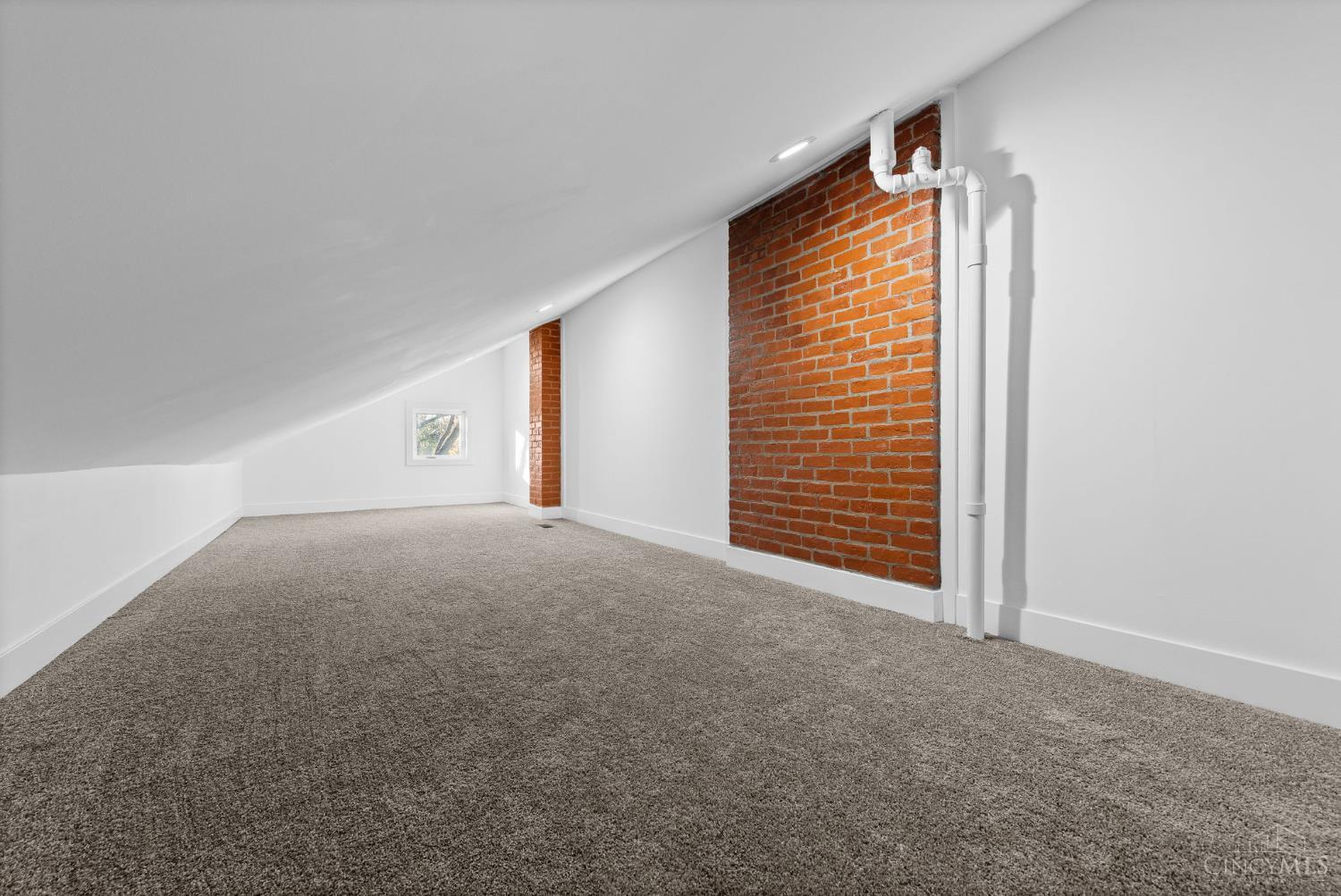 Cincinnati, Ohio, 45207, United States, 3 Bedrooms Bedrooms, ,3 BathroomsBathrooms,Residential,For Sale,1993082