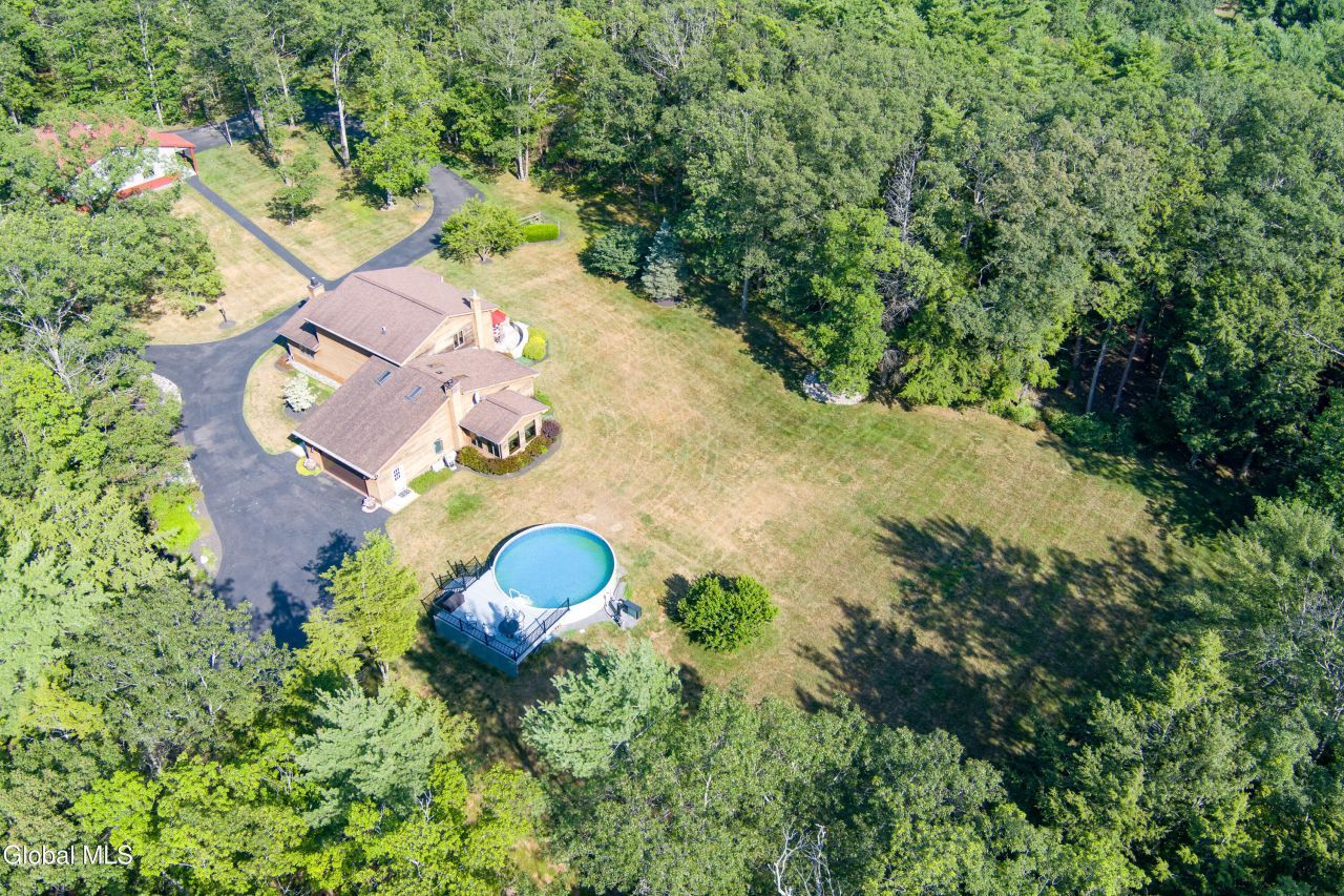 Coeymans Hollow, New York, 12046, United States, 4 Bedrooms Bedrooms, ,3 BathroomsBathrooms,Residential,For Sale,1907699