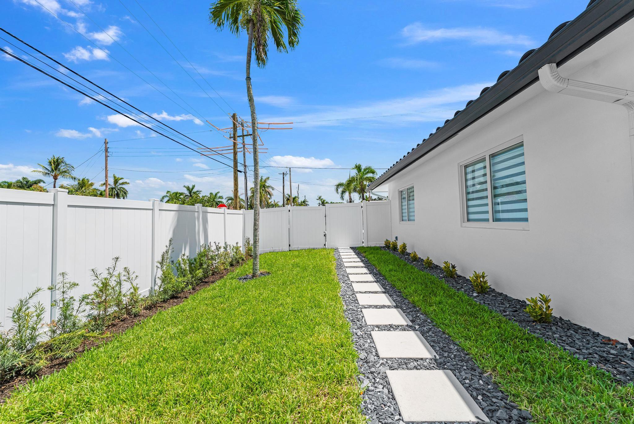 Boca Raton, Florida, 33487, United States, 3 Bedrooms Bedrooms, ,2 BathroomsBathrooms,Residential,For Sale,1904233
