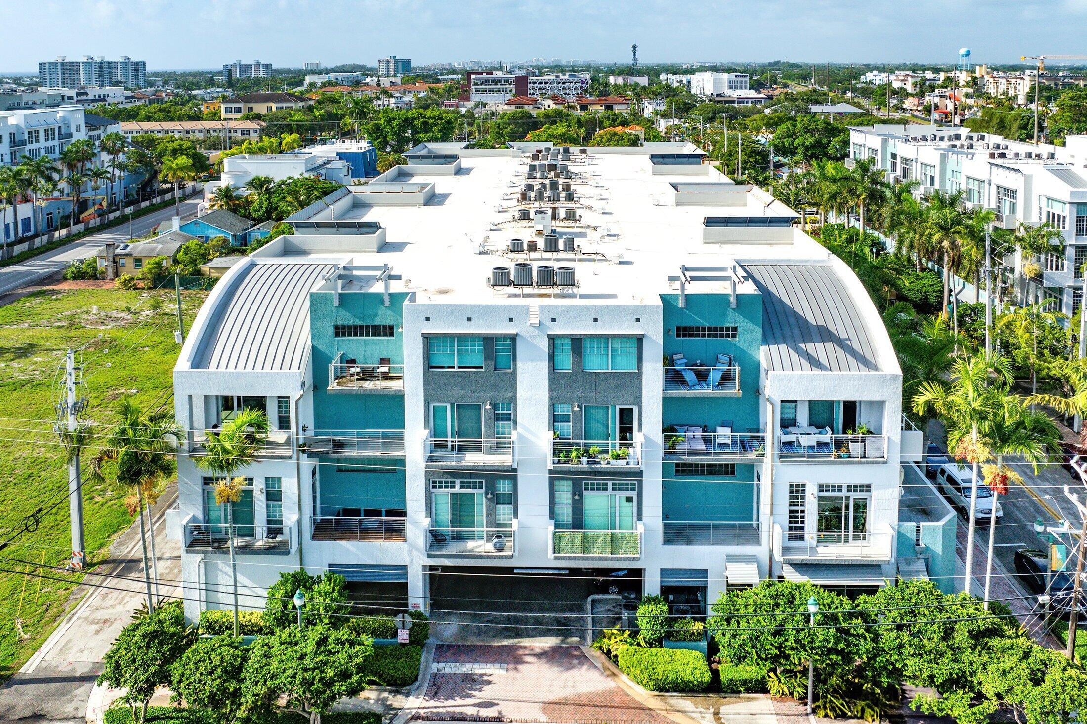Delray Beach, Florida, 33483, United States, 2 Bedrooms Bedrooms, ,3 BathroomsBathrooms,Residential,For Sale,1907451