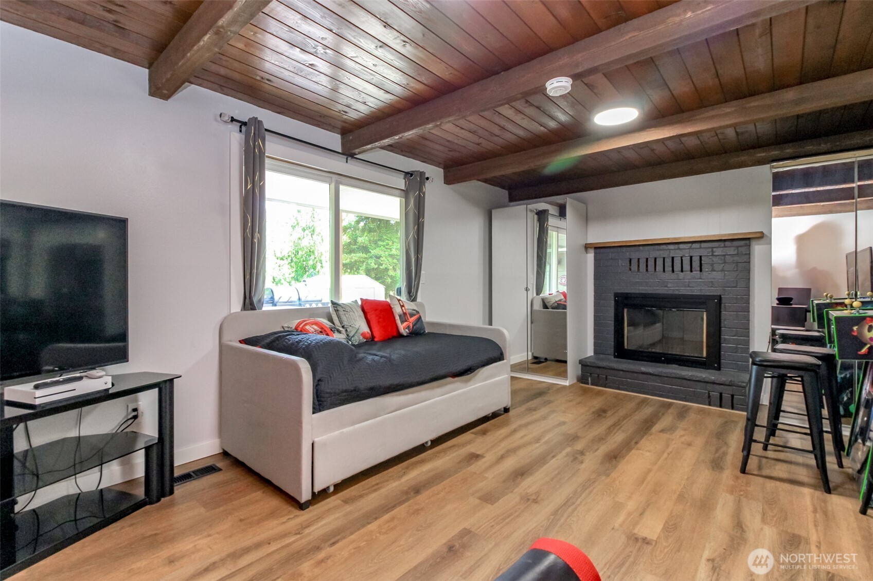 Graham, Washington, 98338, United States, 3 Bedrooms Bedrooms, ,1 BathroomBathrooms,Residential,For Sale,1981421