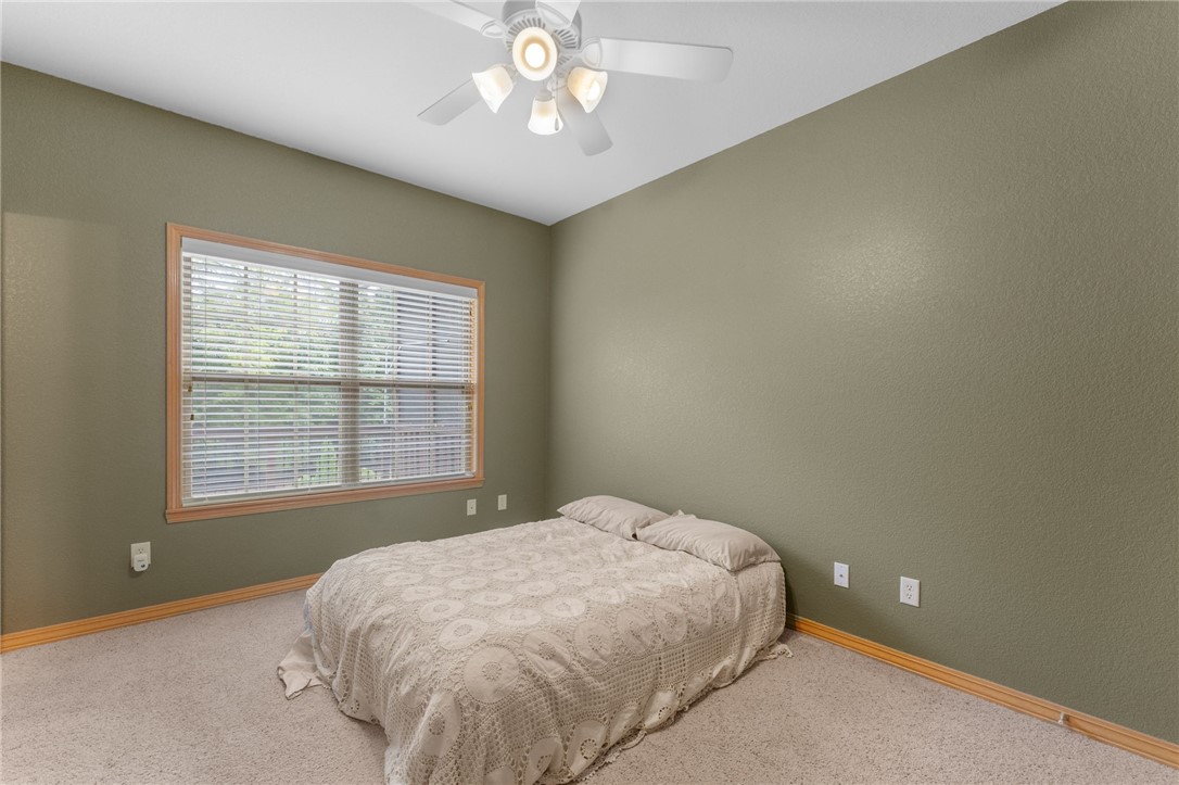 Bella Vista, Arkansas, 72715, United States, 3 Bedrooms Bedrooms, ,4 BathroomsBathrooms,Residential,For Sale,1942252
