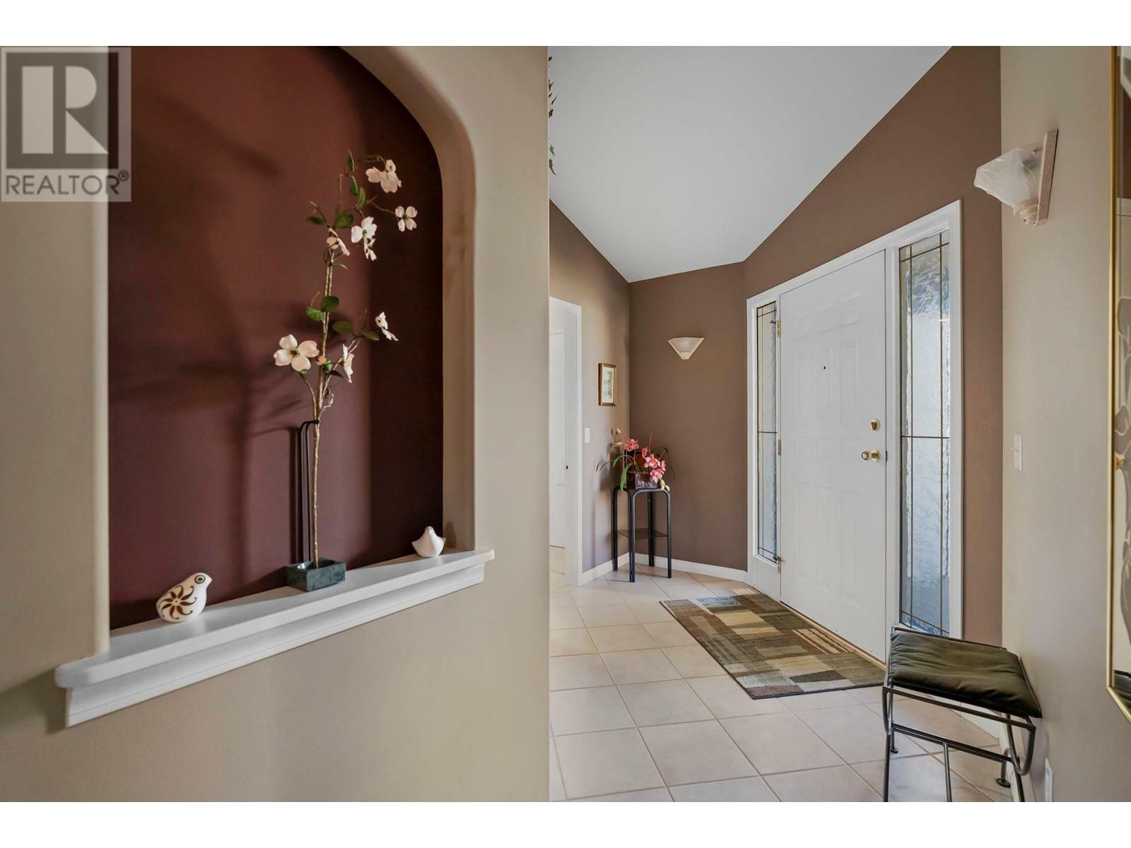 KELOWNA, British Columbia, V1V 1Z4, CA, 2 Bedrooms Bedrooms, ,2 BathroomsBathrooms,Residential,For Sale,1960931