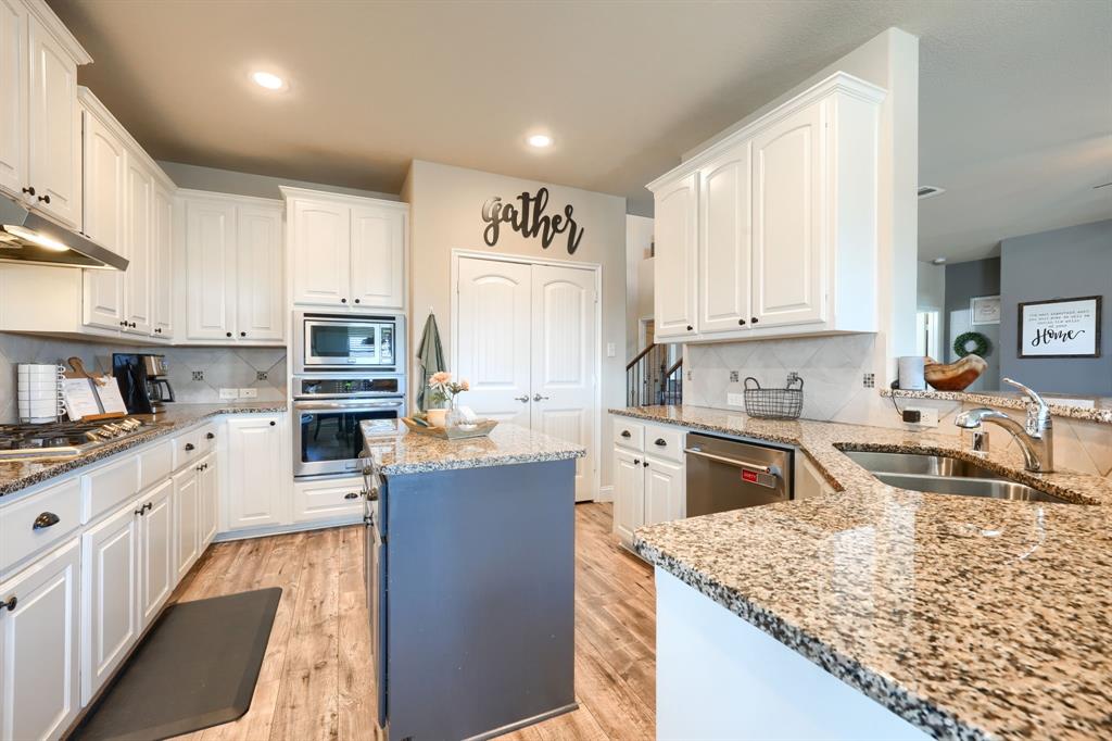 Rockwall, Texas, 75087, United States, 4 Bedrooms Bedrooms, ,4 BathroomsBathrooms,Residential,For Sale,1955135