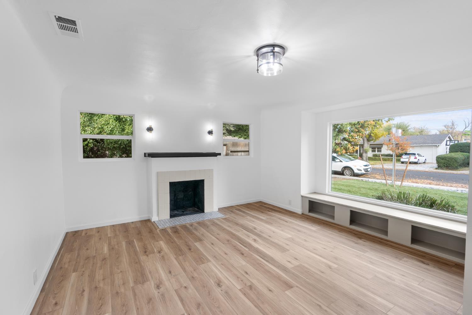 Modesto, California, 95350, United States, 4 Bedrooms Bedrooms, ,2 BathroomsBathrooms,Residential,For Sale,2001557