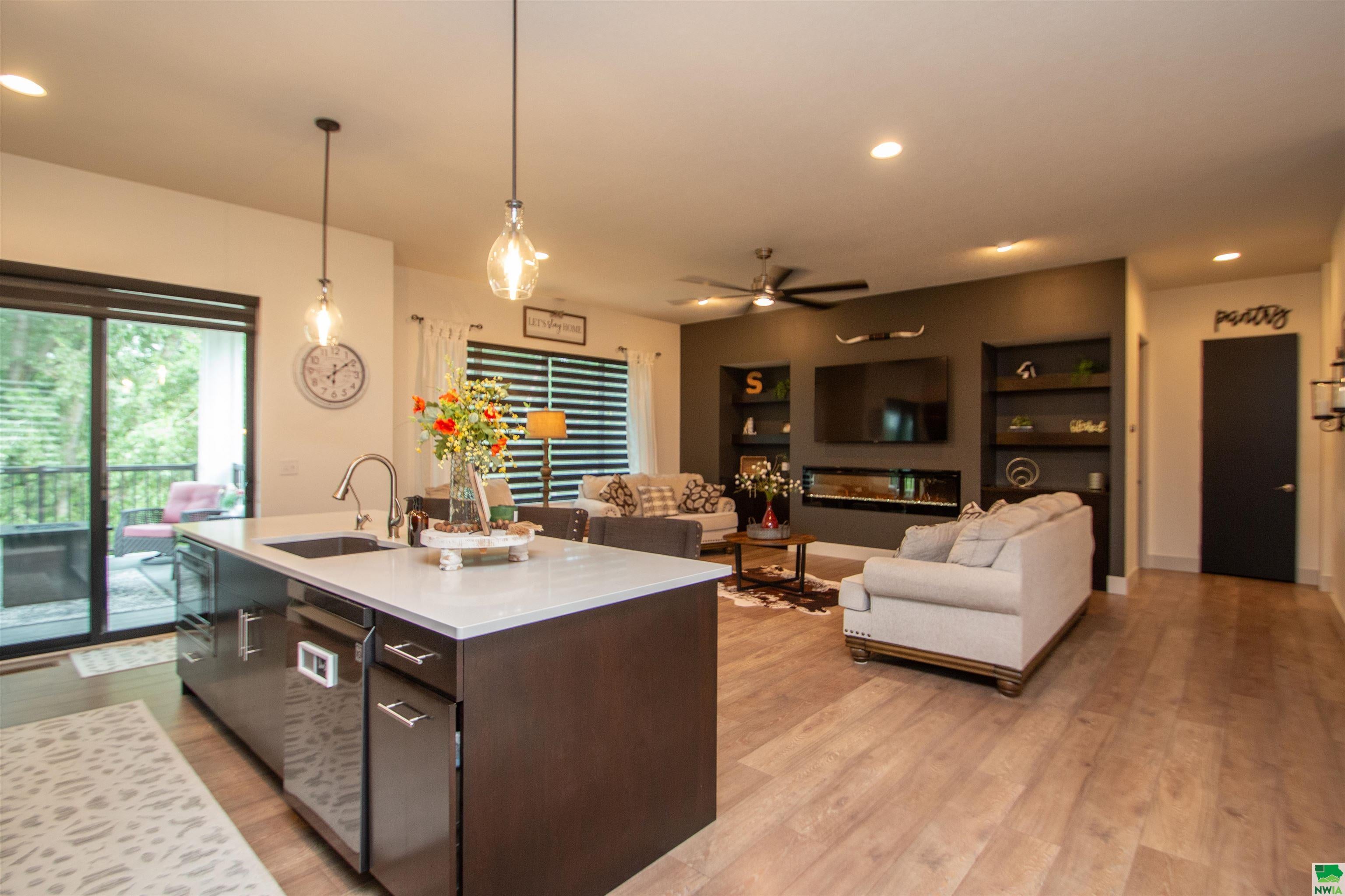 Dakota Dunes, South Dakota, 57049, United States, 3 Bedrooms Bedrooms, ,3 BathroomsBathrooms,Residential,For Sale,1984312