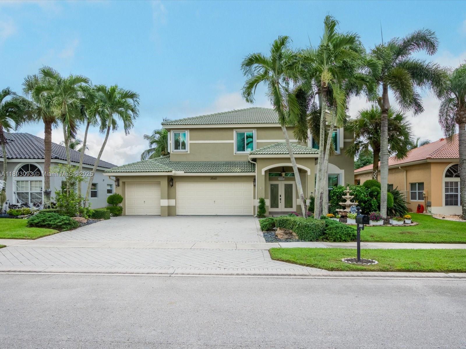 Moon Bay Cir, Wellington, FL 33414