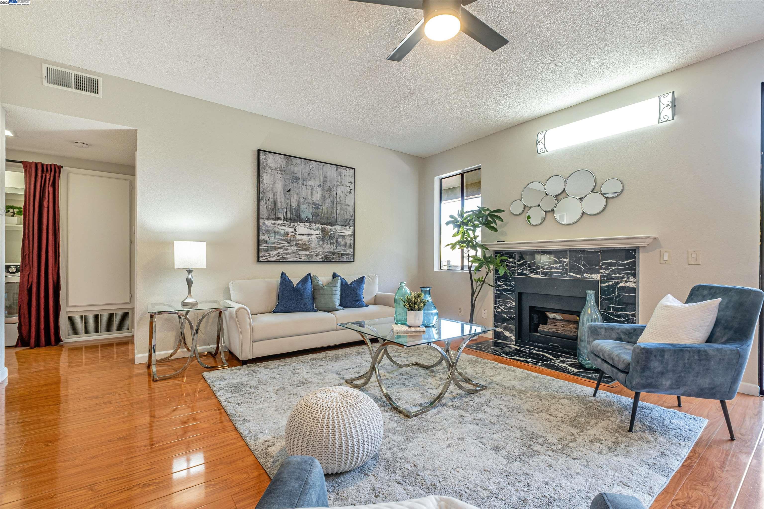 Fremont, California, 94536, United States, 2 Bedrooms Bedrooms, ,2 BathroomsBathrooms,Residential,For Sale,1911508