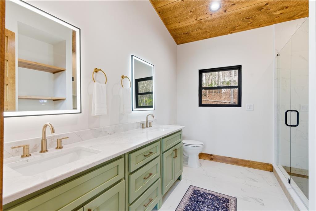 Morganton, Georgia, 30560, United States, 3 Bedrooms Bedrooms, ,4 BathroomsBathrooms,Residential,For Sale,2037777