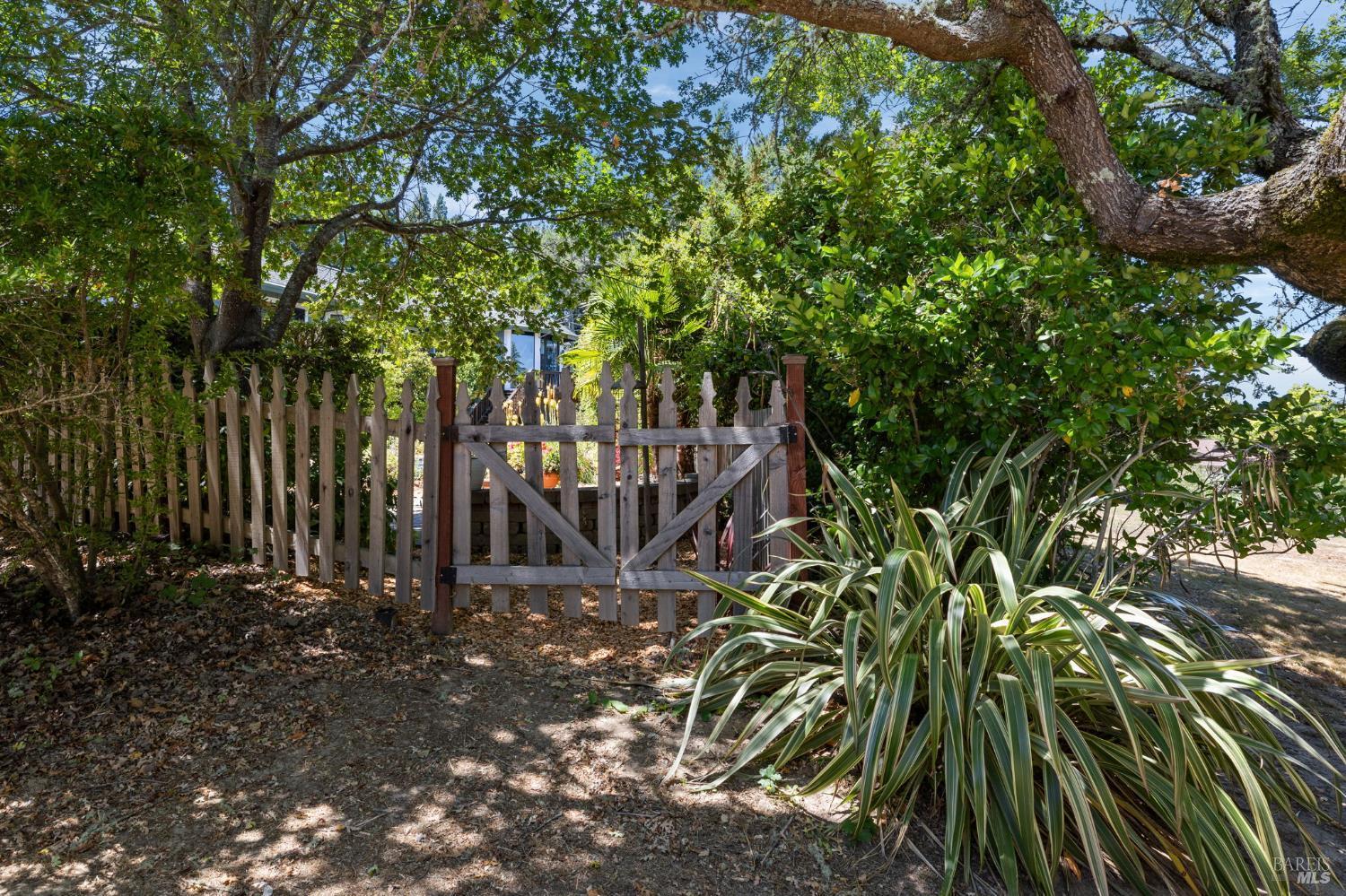 Sebastopol, California, 95472, United States, 4 Bedrooms Bedrooms, ,5 BathroomsBathrooms,Residential,For Sale,1980868