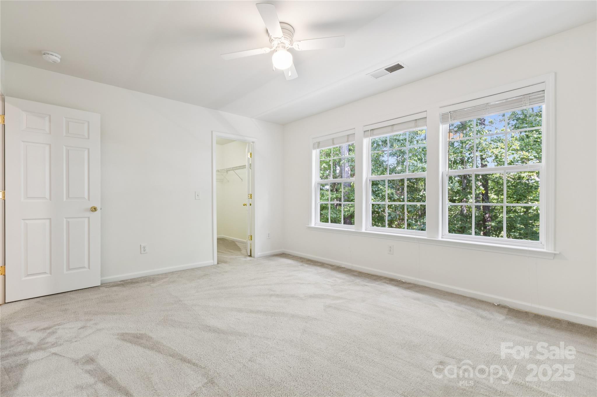 Tega Cay, South Carolina, 29708, United States, 4 Bedrooms Bedrooms, ,4 BathroomsBathrooms,Residential,For Sale,1906873
