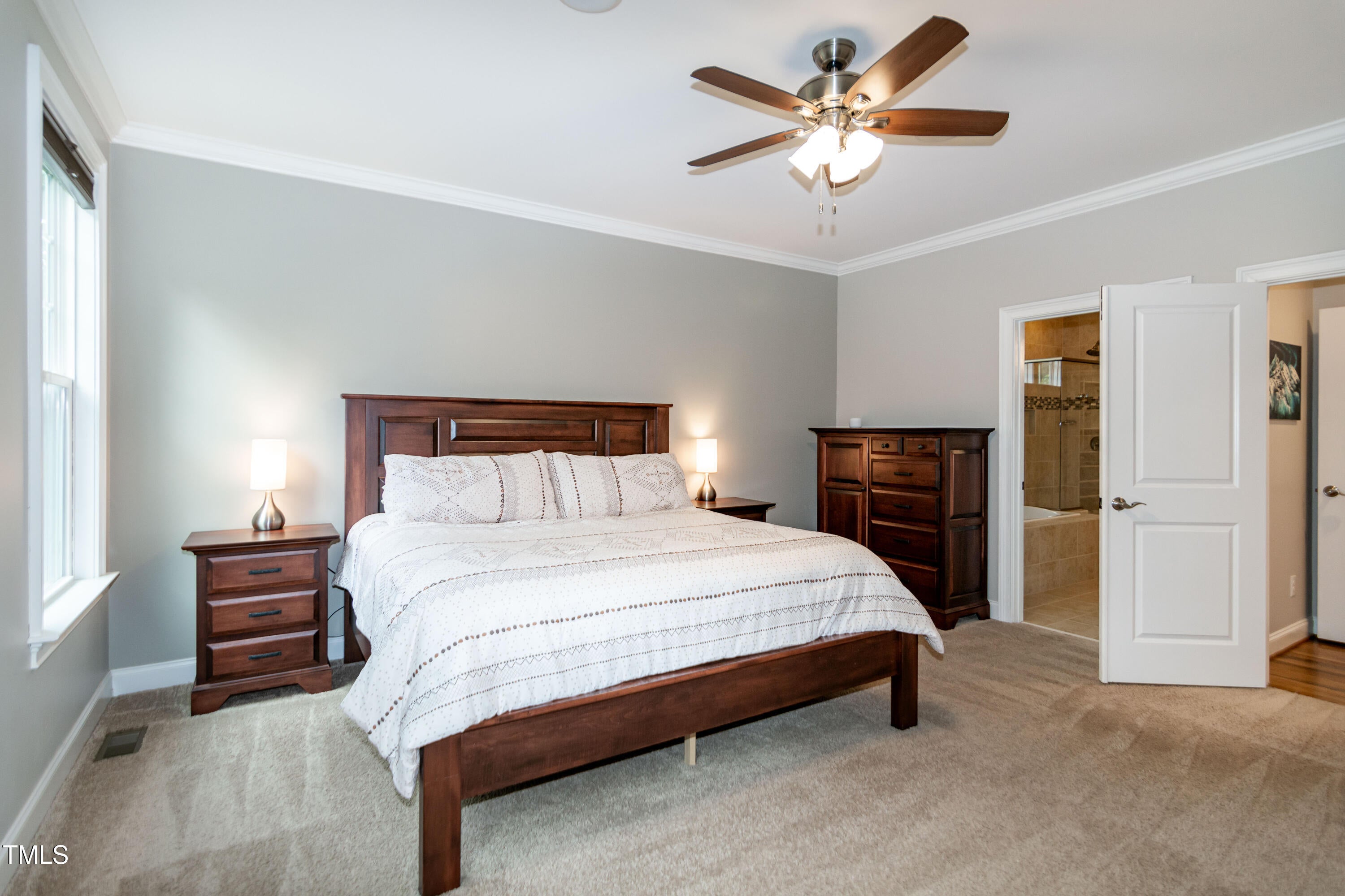 Raleigh, North Carolina, 27606, United States, 4 Bedrooms Bedrooms, ,4 BathroomsBathrooms,Residential,For Sale,1794802