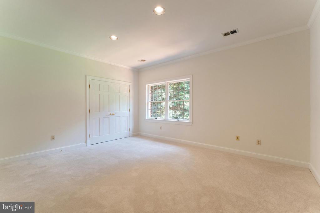 Great Falls, Virginia, 22066, United States, 5 Bedrooms Bedrooms, ,5 BathroomsBathrooms,Residential,For Sale,1900616