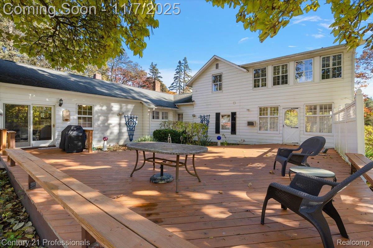 Clarkston, Michigan, 48348, United States, 4 Bedrooms Bedrooms, ,2 BathroomsBathrooms,Residential,For Sale,1987111