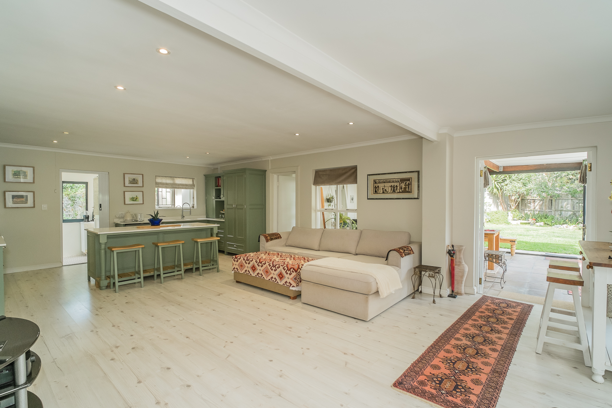  COASTAL LIVING IN THE HEART OF IMHOFF