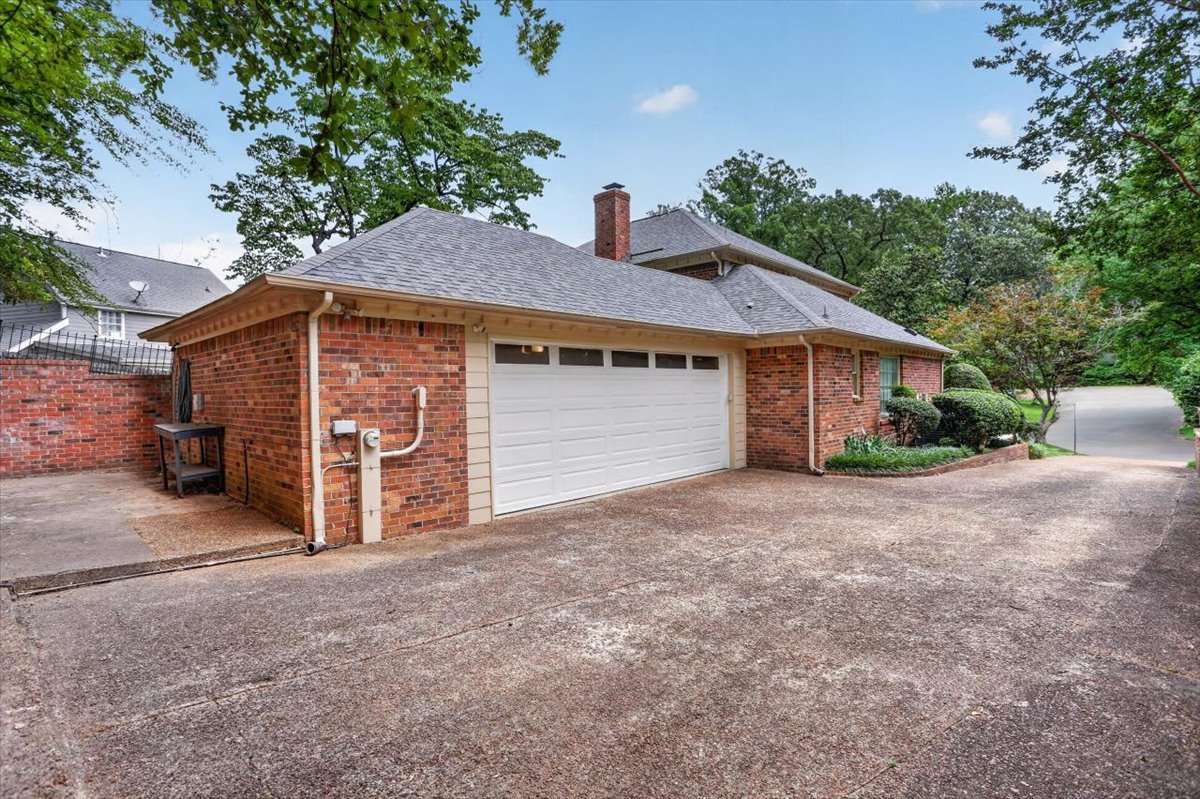 Germantown, Tennessee, 38139, United States, 5 Bedrooms Bedrooms, ,4 BathroomsBathrooms,Residential,For Sale,2048767