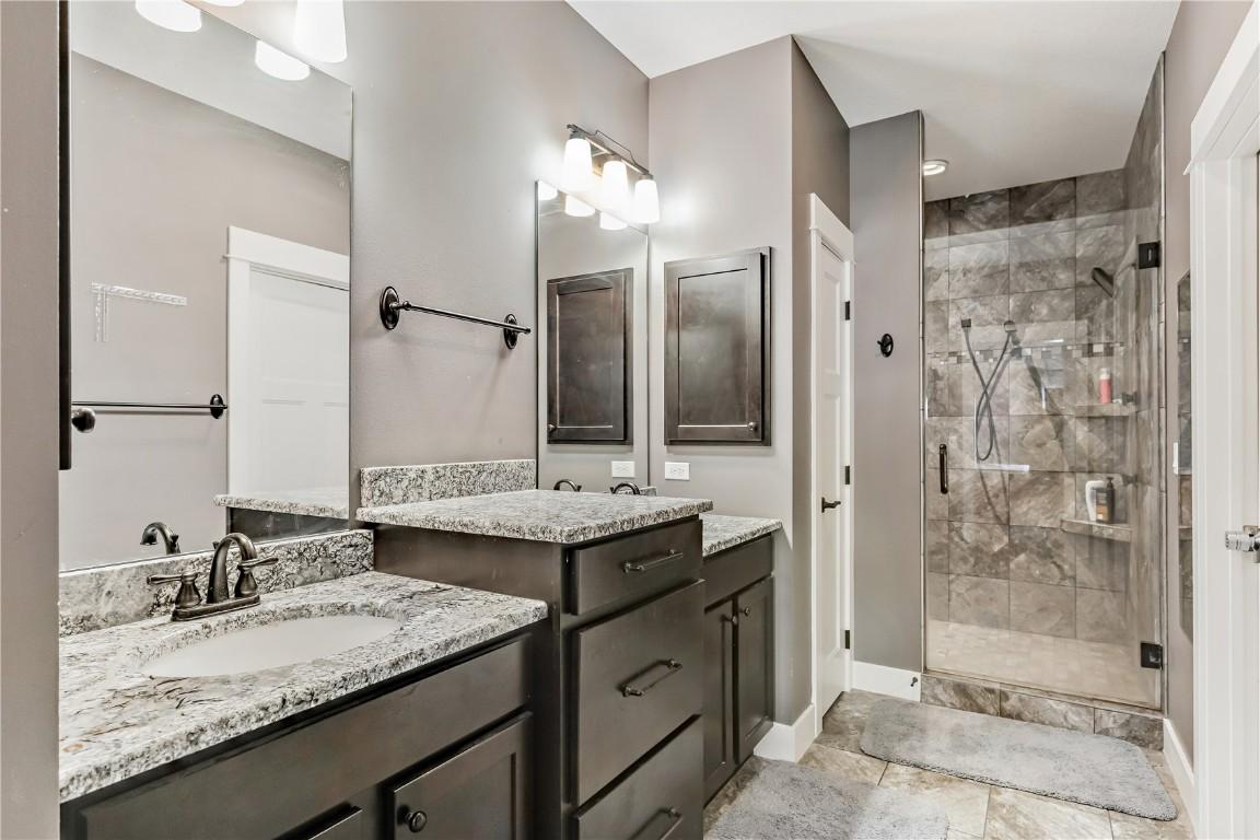 Robins, Iowa, 52328, United States, 4 Bedrooms Bedrooms, ,3 BathroomsBathrooms,Residential,For Sale,2006162