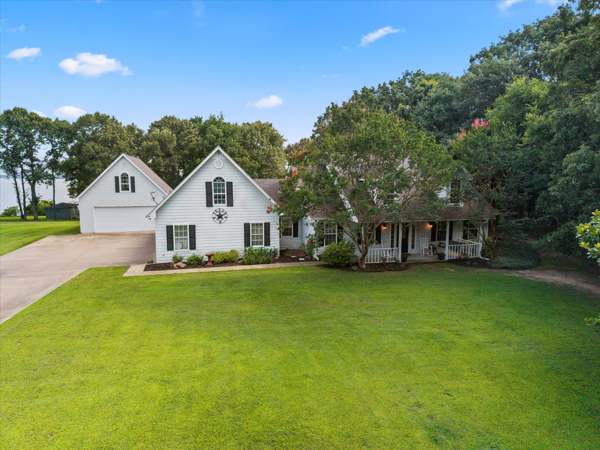 Emory, Texas, 75440, United States, 3 Bedrooms Bedrooms, ,4 BathroomsBathrooms,Residential,For Sale,1892532