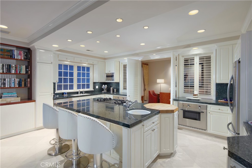 Newport Beach, California, 92660, United States, 5 Bedrooms Bedrooms, ,4 BathroomsBathrooms,Residential,For Sale,1770388
