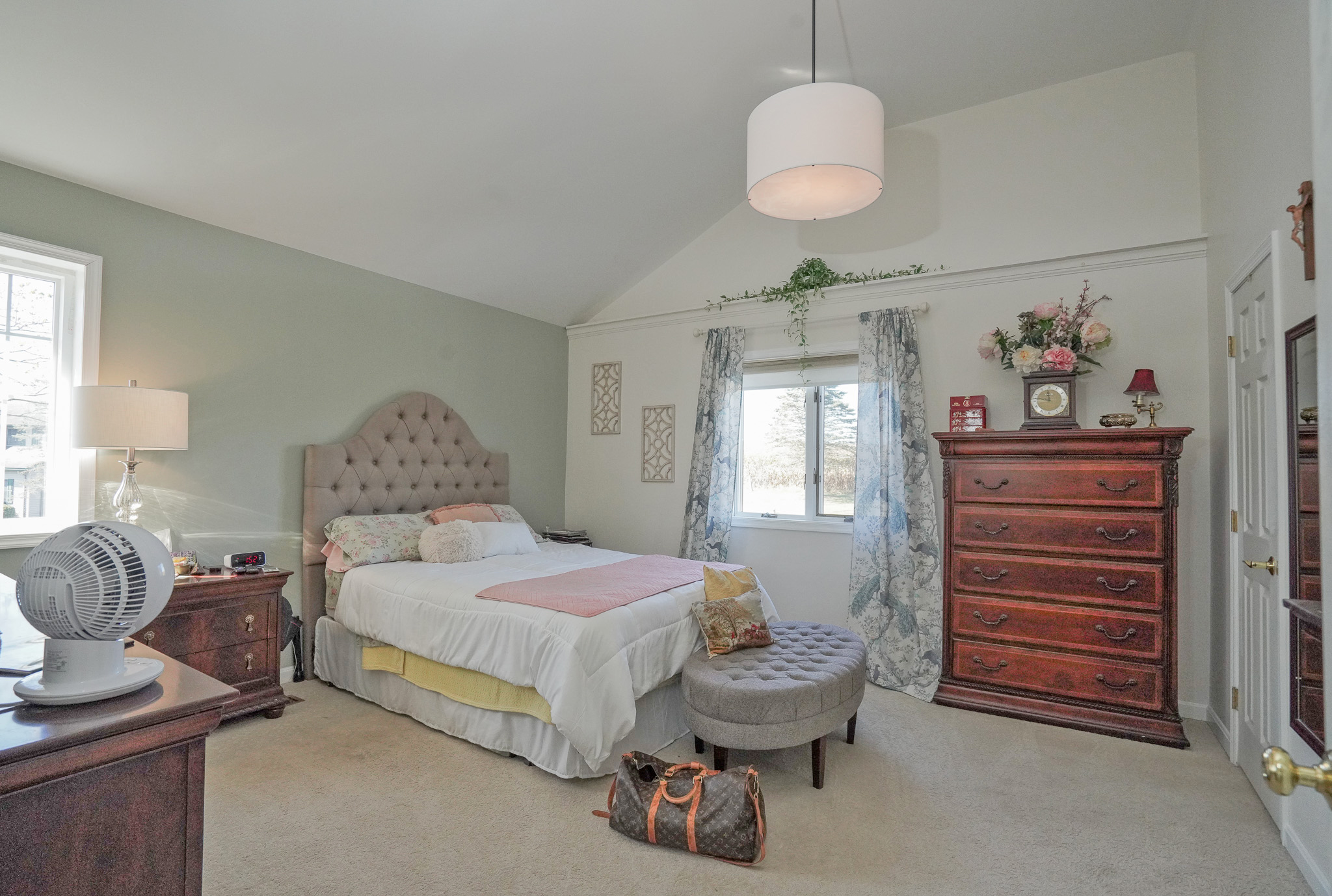 Tamaqua, Pennsylvania, 18252, United States, 4 Bedrooms Bedrooms, ,3 BathroomsBathrooms,Residential,For Sale,1980068