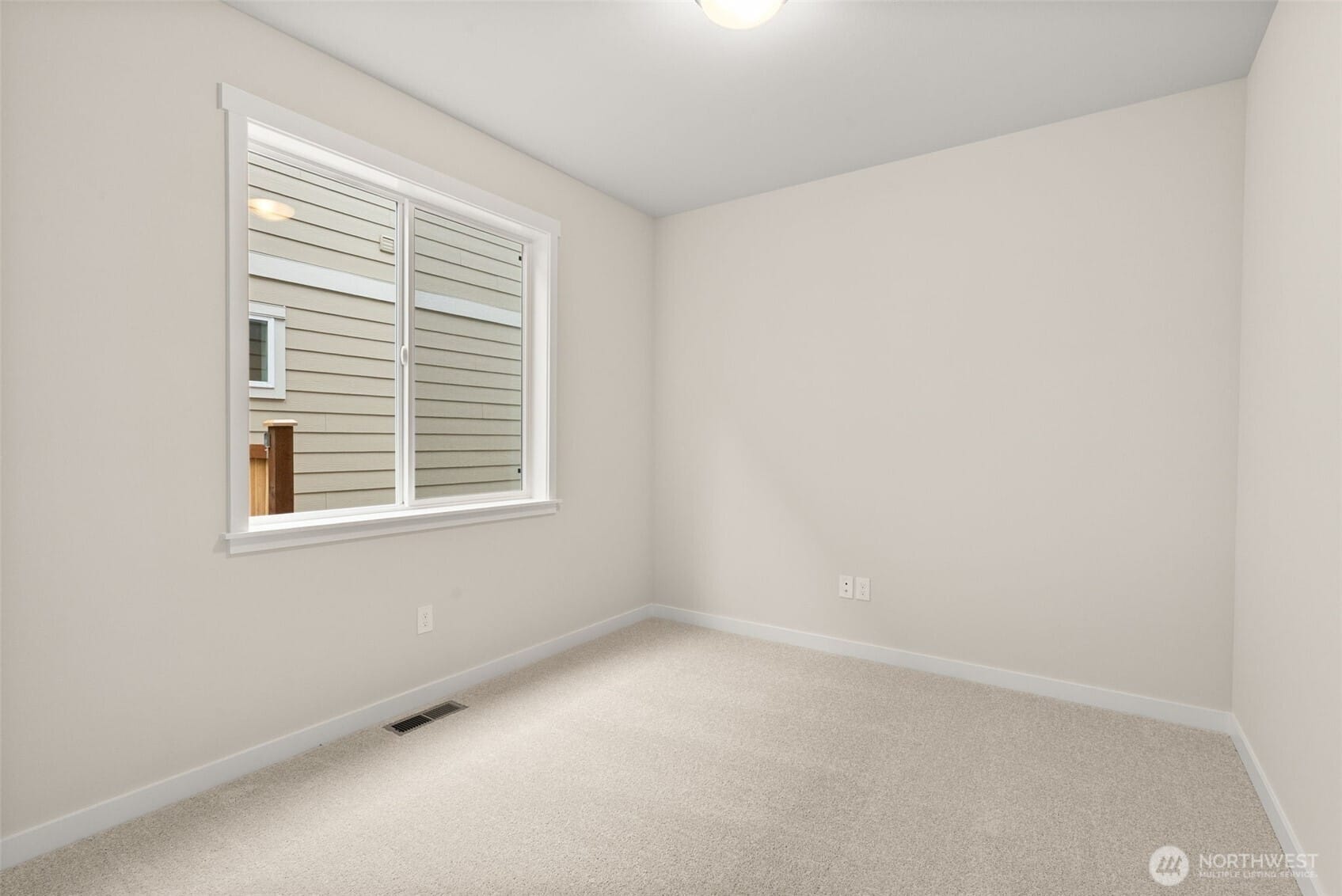 Tumwater, Washington, 98512, United States, 4 Bedrooms Bedrooms, ,3 BathroomsBathrooms,Residential,For Sale,1897301