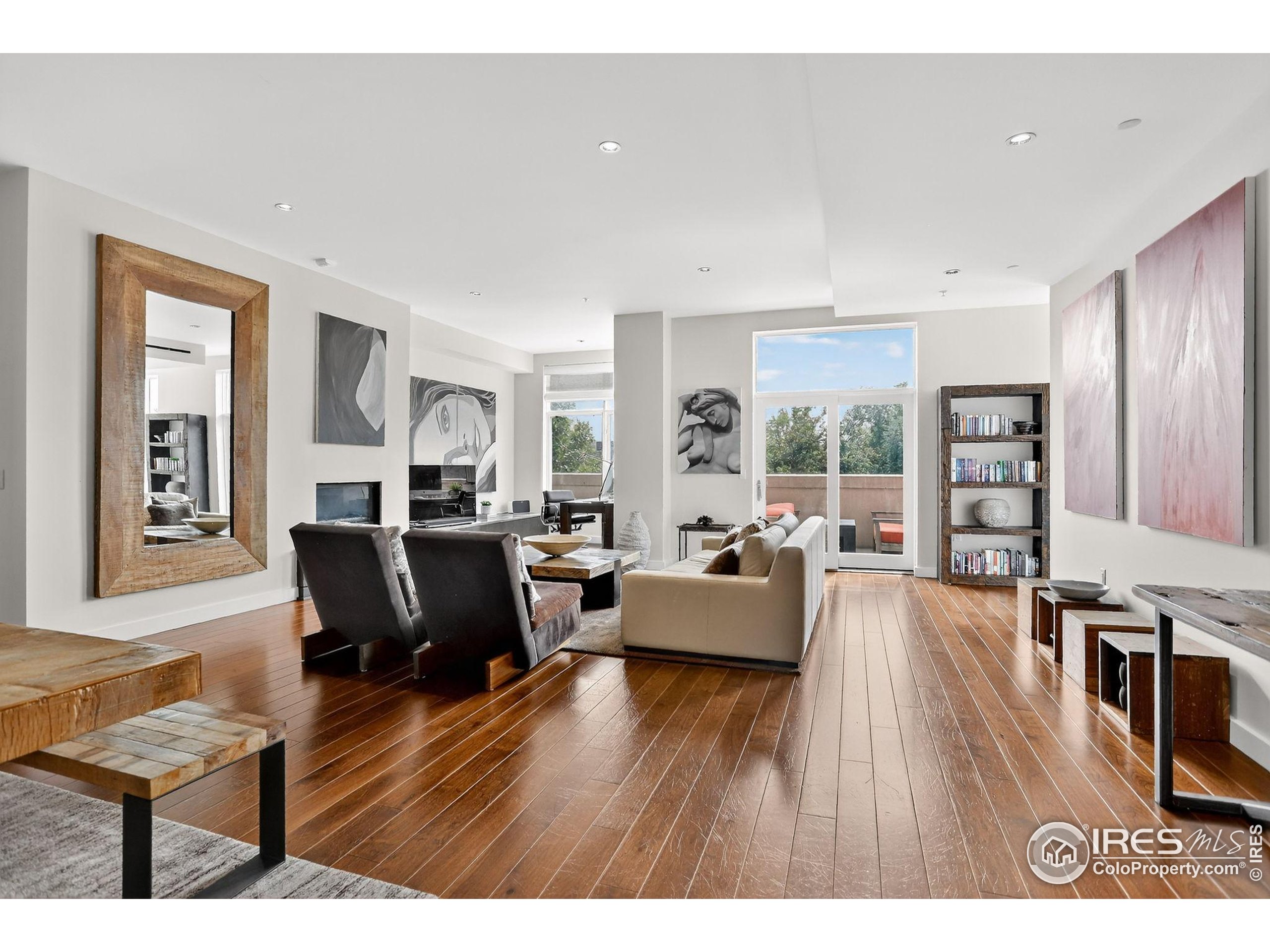 Boulder, Colorado, 80302, United States, 1 Bedroom Bedrooms, ,2 BathroomsBathrooms,Residential,For Sale,1942298