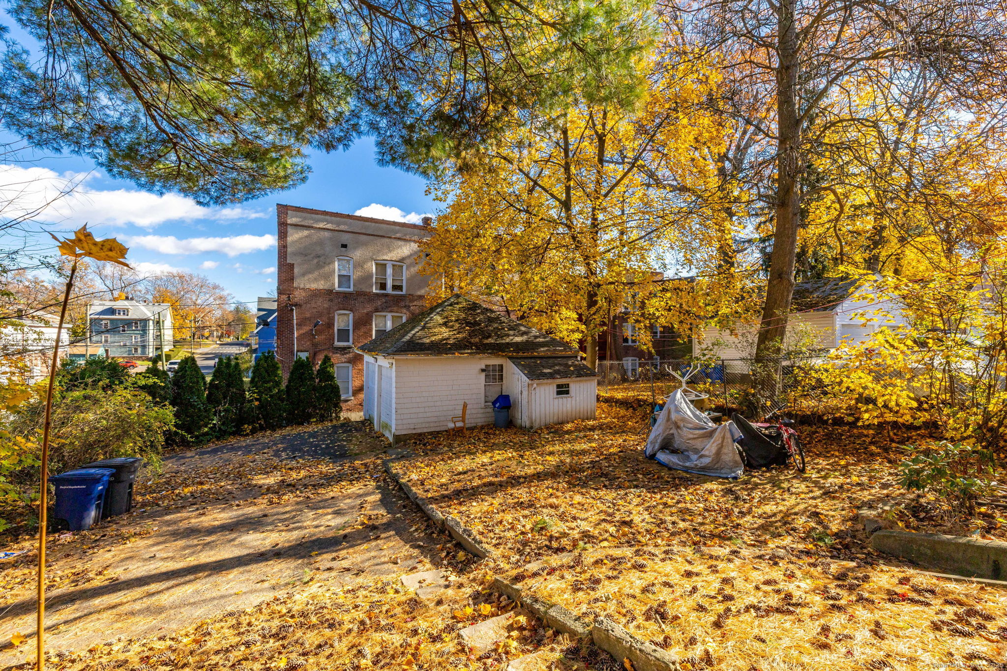 Hartford, Connecticut, 06105, United States, 8 Bedrooms Bedrooms, ,3 BathroomsBathrooms,Residential,For Sale,1994837