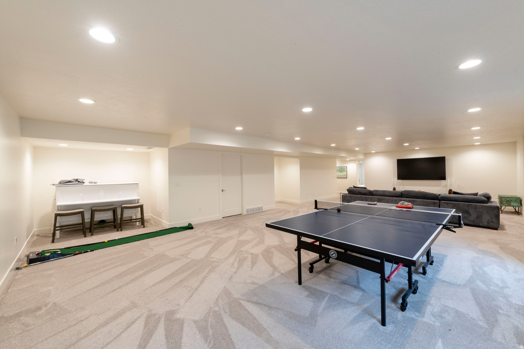 Holladay, Utah, 84117, United States, 4 Bedrooms Bedrooms, ,4 BathroomsBathrooms,Residential,For Sale,1991877