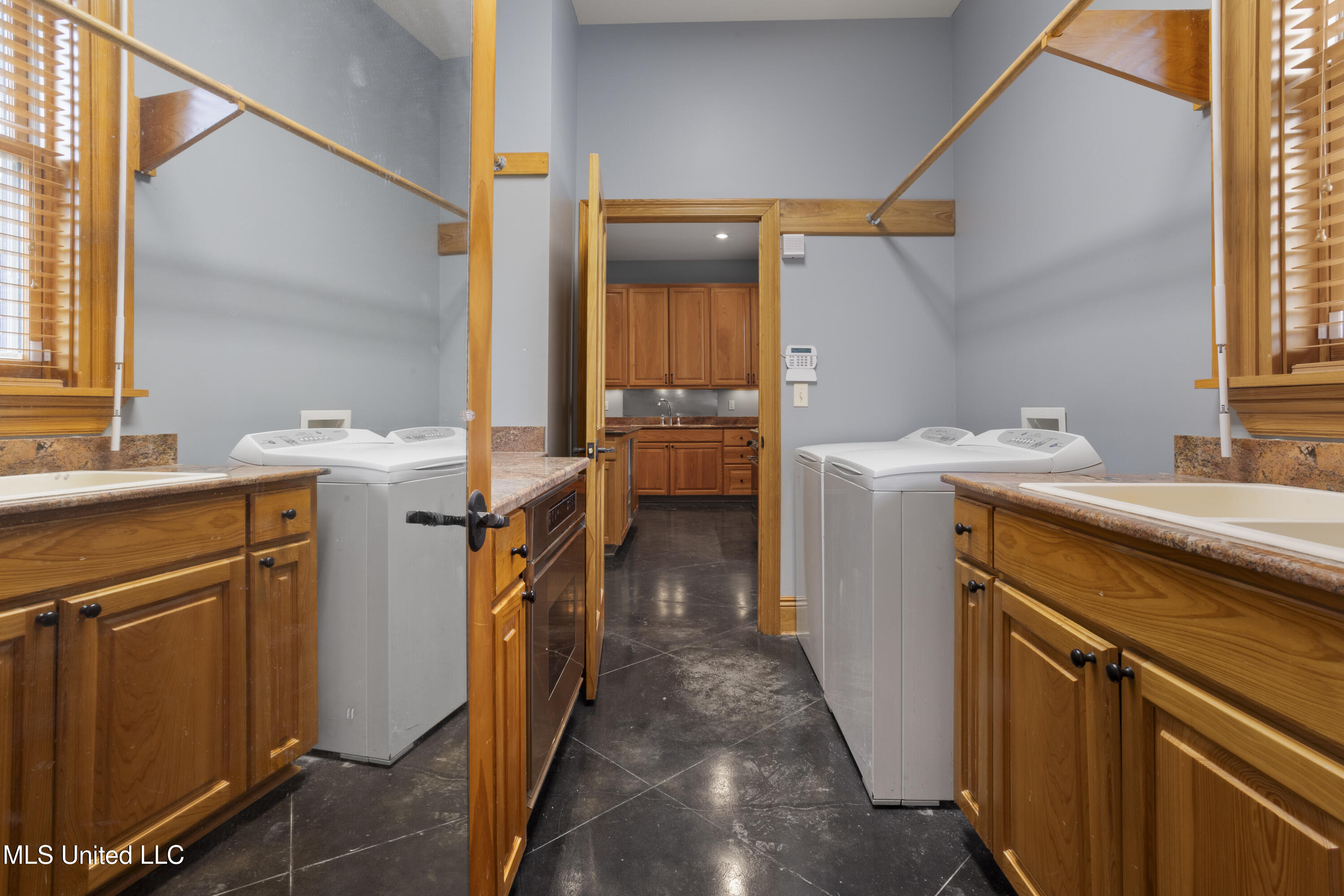 Pass Christian, Mississippi, 39571, United States, 4 Bedrooms Bedrooms, ,3 BathroomsBathrooms,Residential,For Sale,1903520
