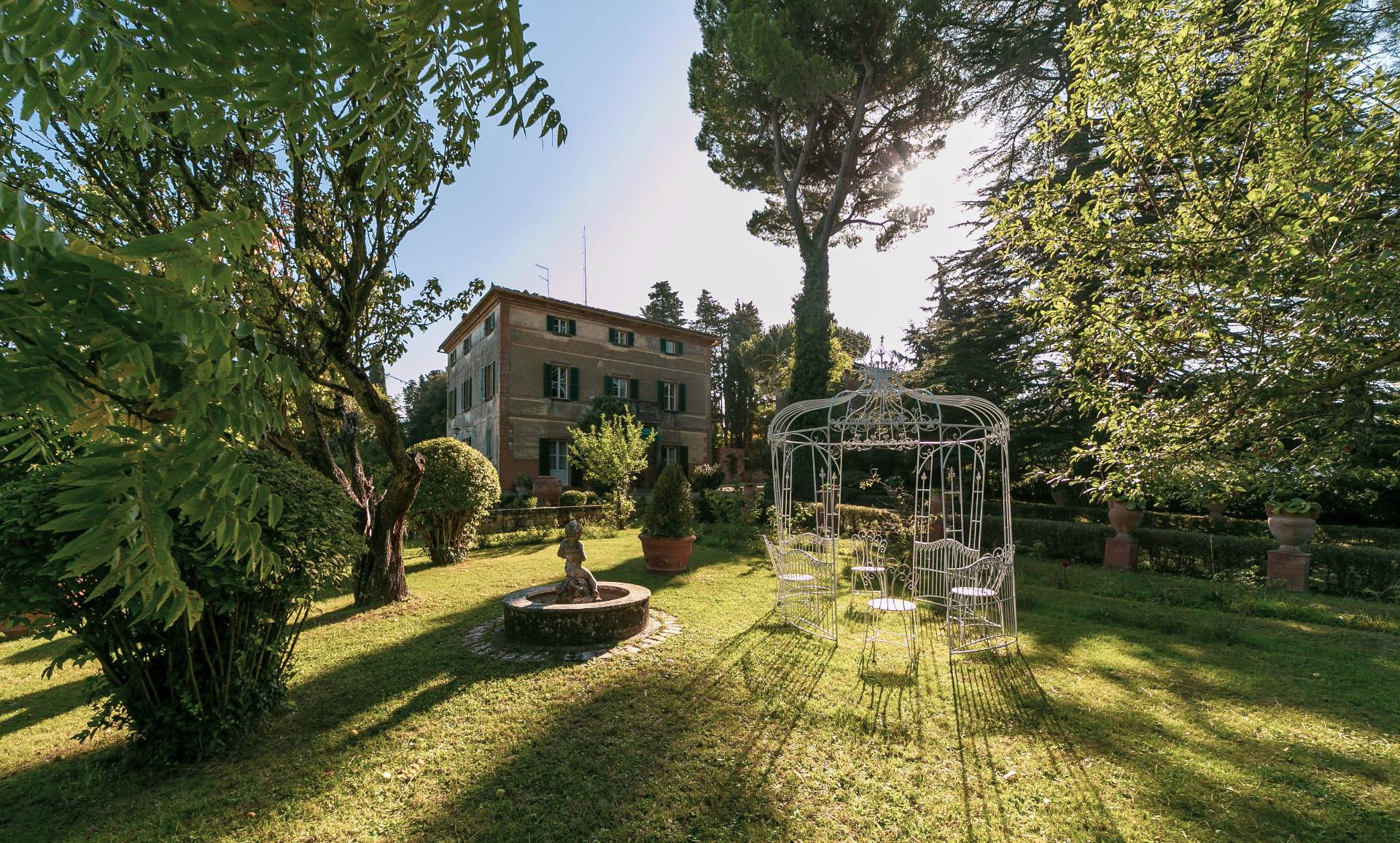 Via di Villa Bianca, Montepulciano, Siena, 53045, IT, 10 Bedrooms Bedrooms, ,10 BathroomsBathrooms,Residential,For Sale,Via di Villa Bianca,1311375