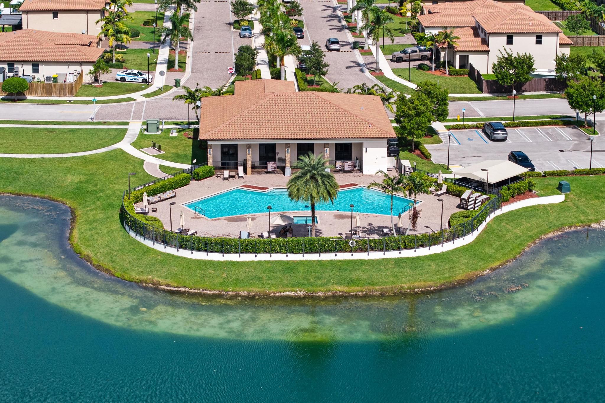  2475 SE 1st St, Homestead, FL, 33033 - 物件實景