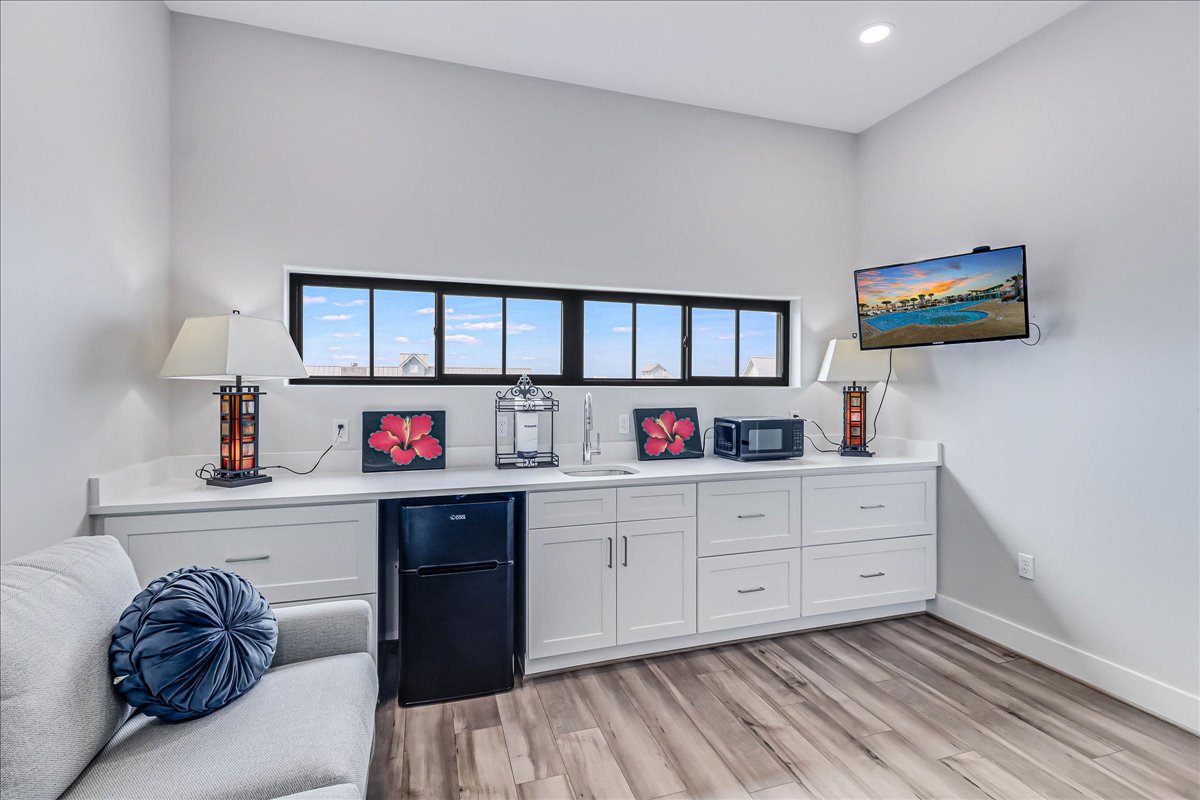 Port Aransas, Texas, 78373, United States, 3 Bedrooms Bedrooms, ,3 BathroomsBathrooms,Residential,For Sale,1979271